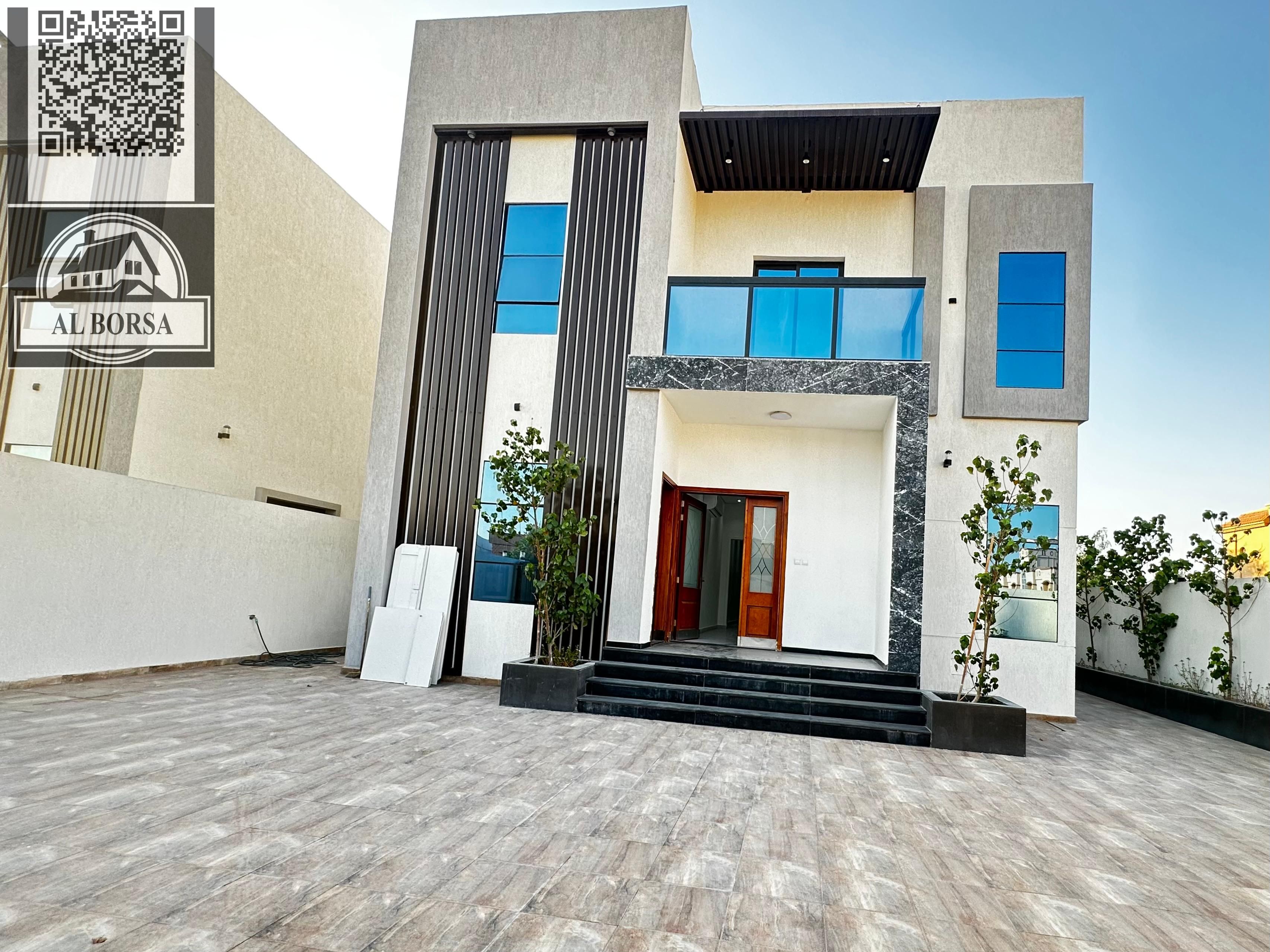 Villa for rent in Al Muwaihat 2 - Ajman (corner of two streets), 5 master bedrooms + Majlis + 2 halls + maid's room + large yard.