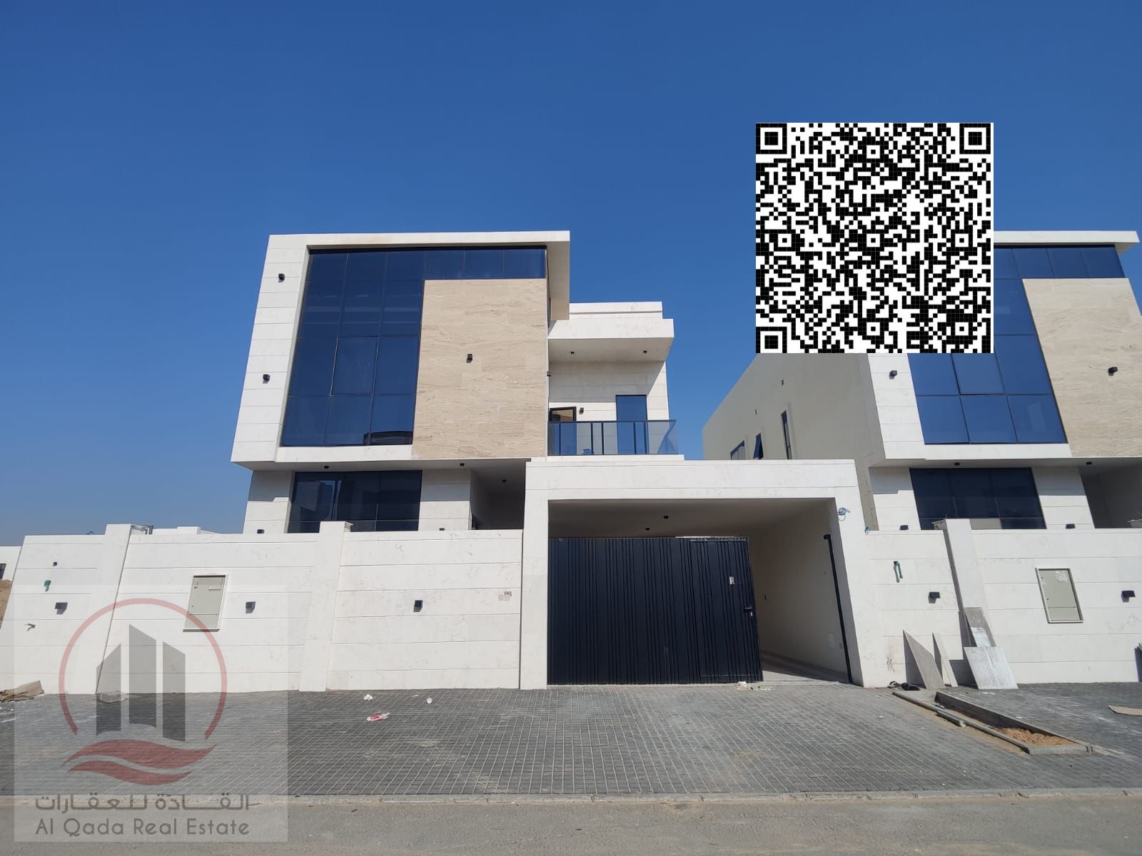 Luxury villa for sale, 5 master bedrooms, in Al Yasmin area