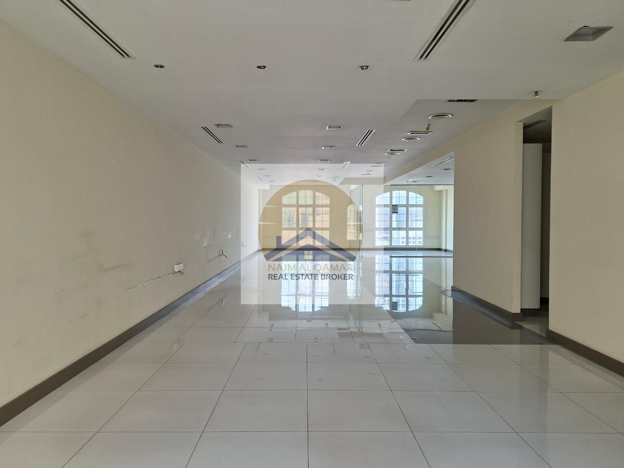 Close to metro, 1431 Sqft spacious Office with 190k