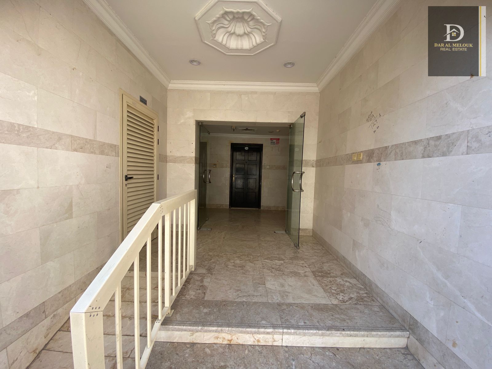 For Sale: Residential and Commercial Building in Sharjah – Al Qulayaa Area Prime location near Sharjah Corniche and Al Heera Beach