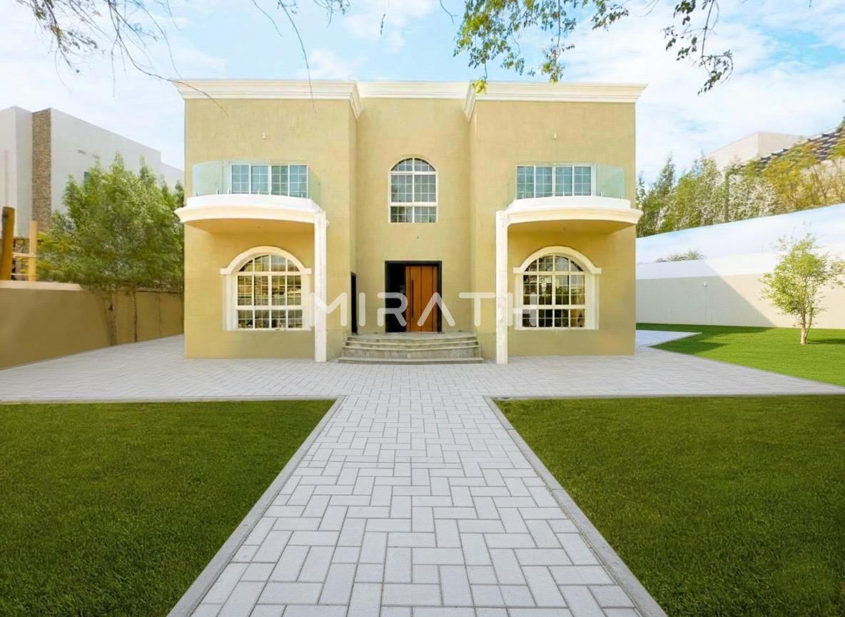 Spacious Independent Villa in Prestigious Area
