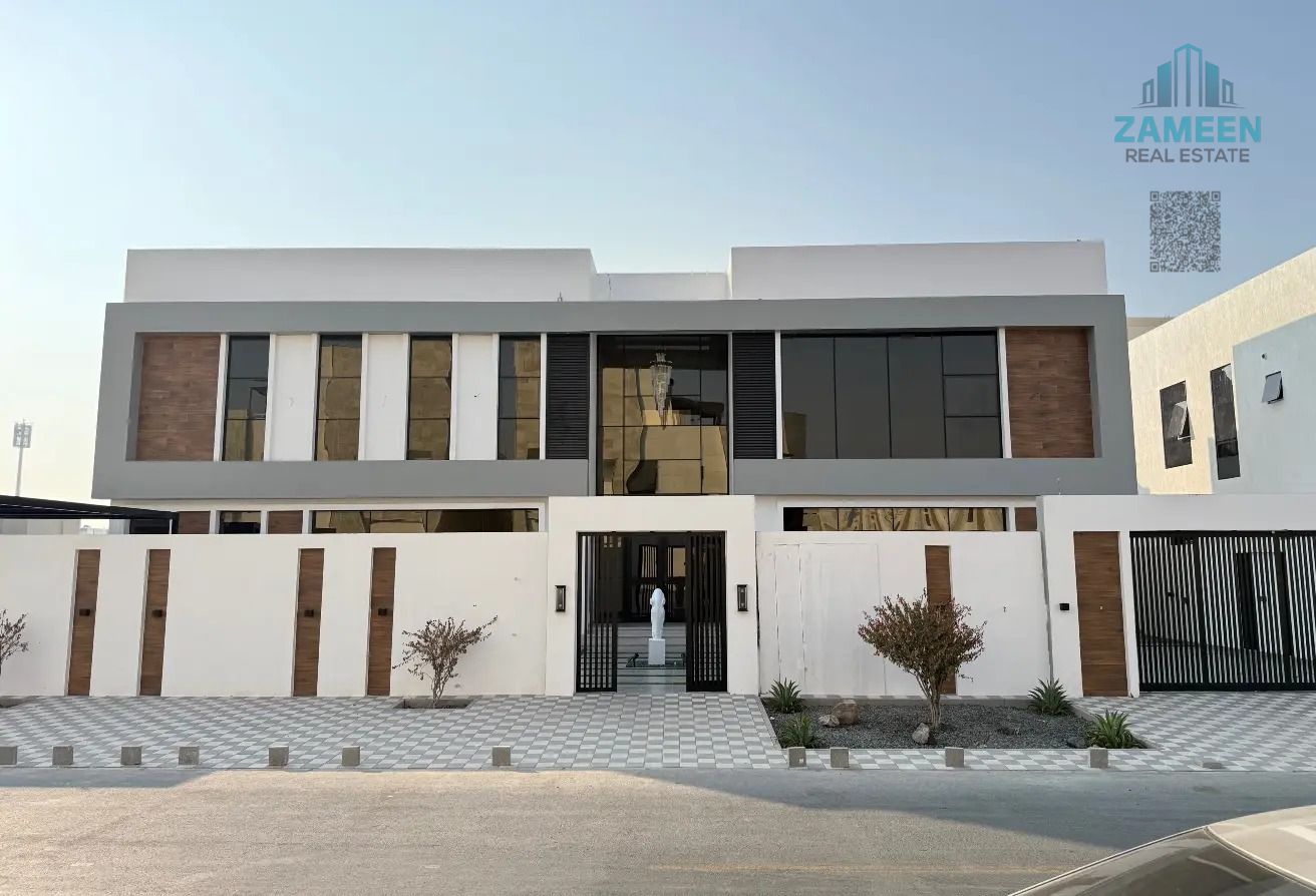 Luxurious Modern Mansion for Sale in Al Zahia (Spacious Land) Unparalleled luxury on a 6,300 sq ft plot! For sale: a "super-lux" villa with a reg