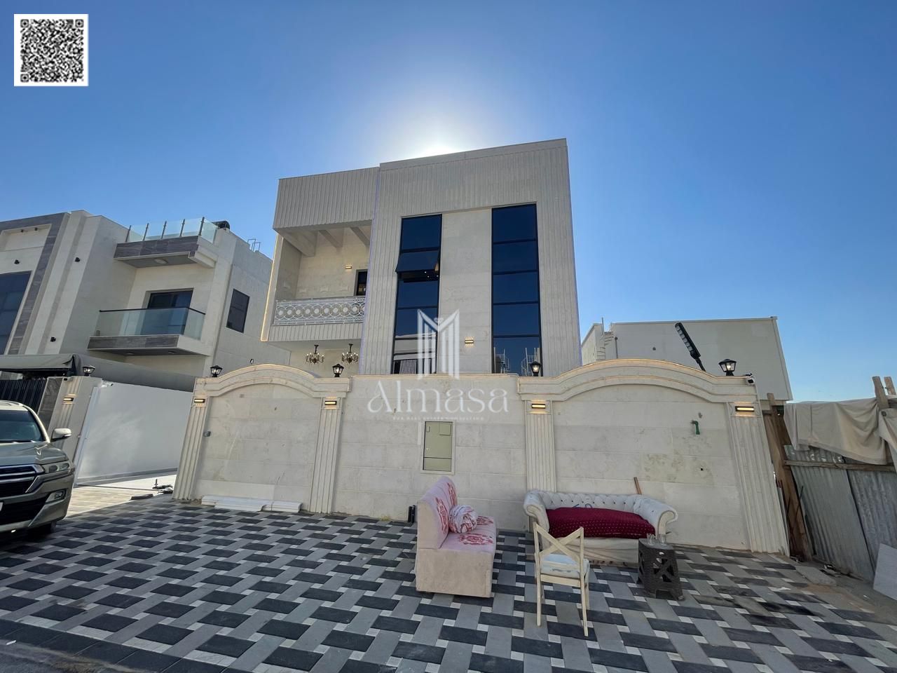 Family villa, 5 rooms, prime location, super deluxe finishing