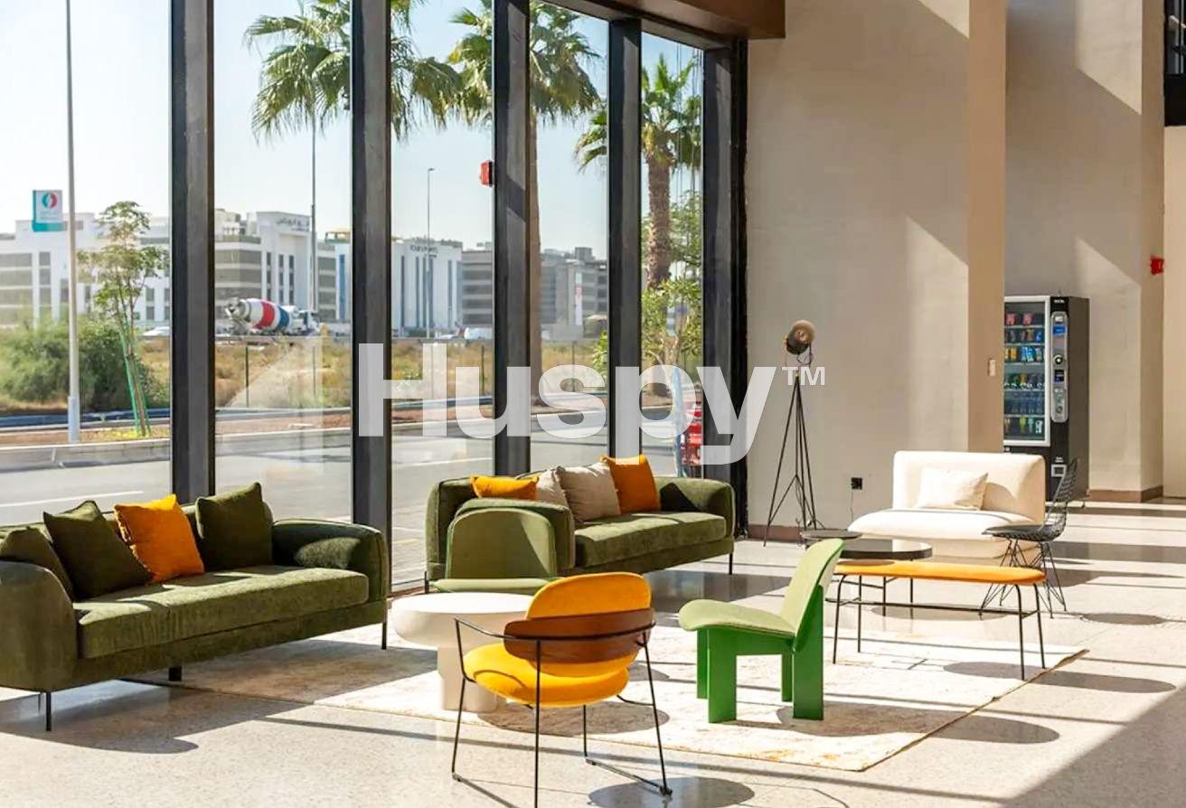 Exclusive | Vacant | Furnished