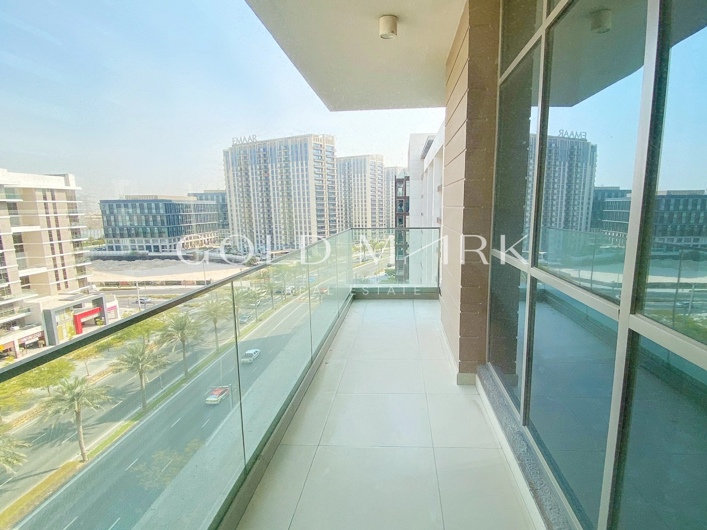 Vacant | Corner Unit | Unfurnished | Chiller Free