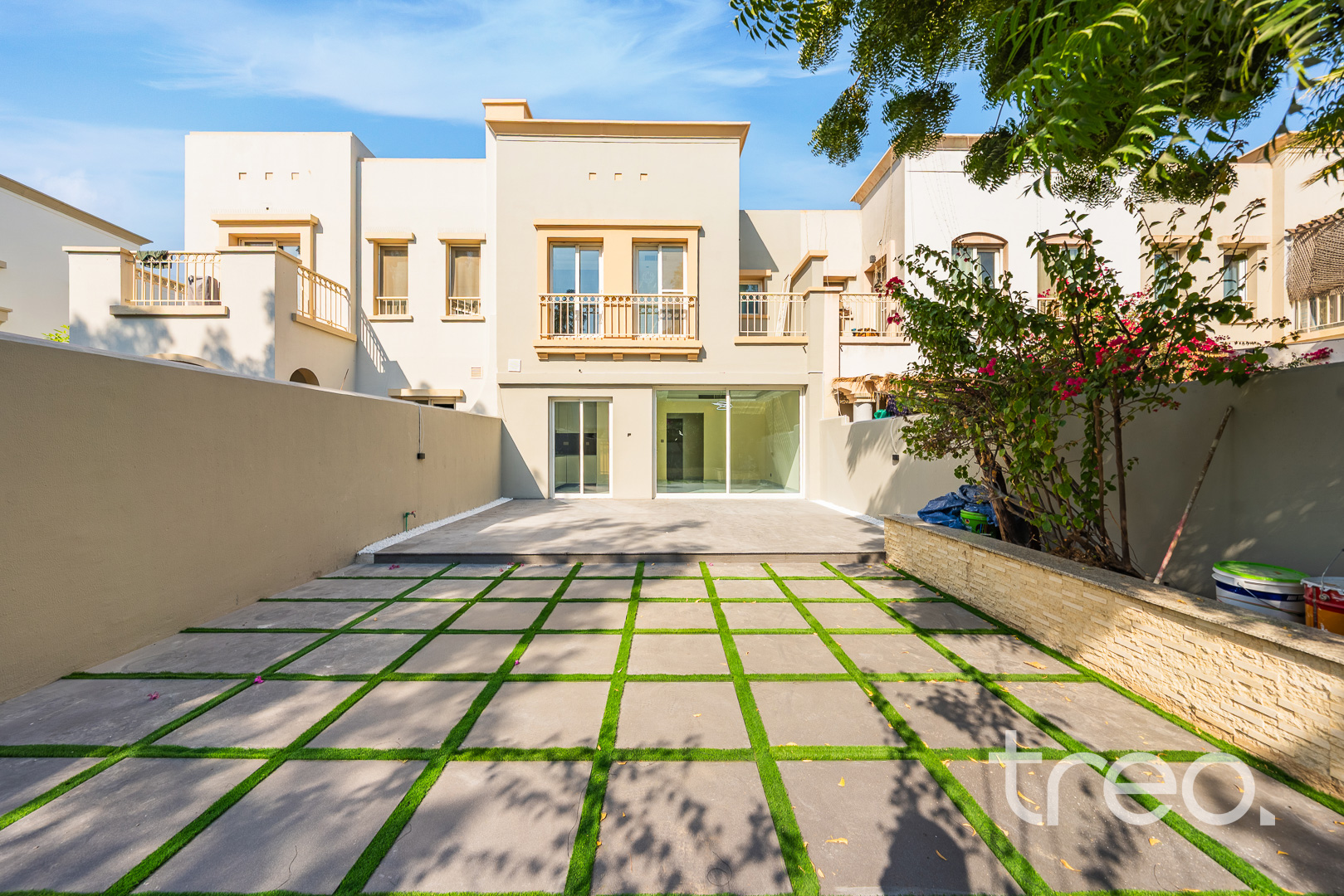 Large Plot 4M | Back to Back | Vacant