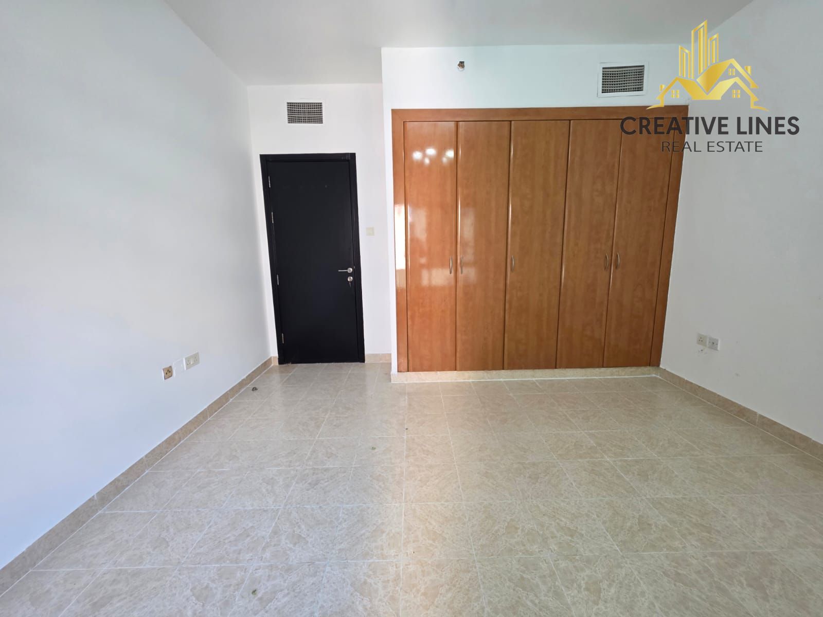 Hot Deal! Spacious 1BHK + Huge Balcony | Near Stadium Metro