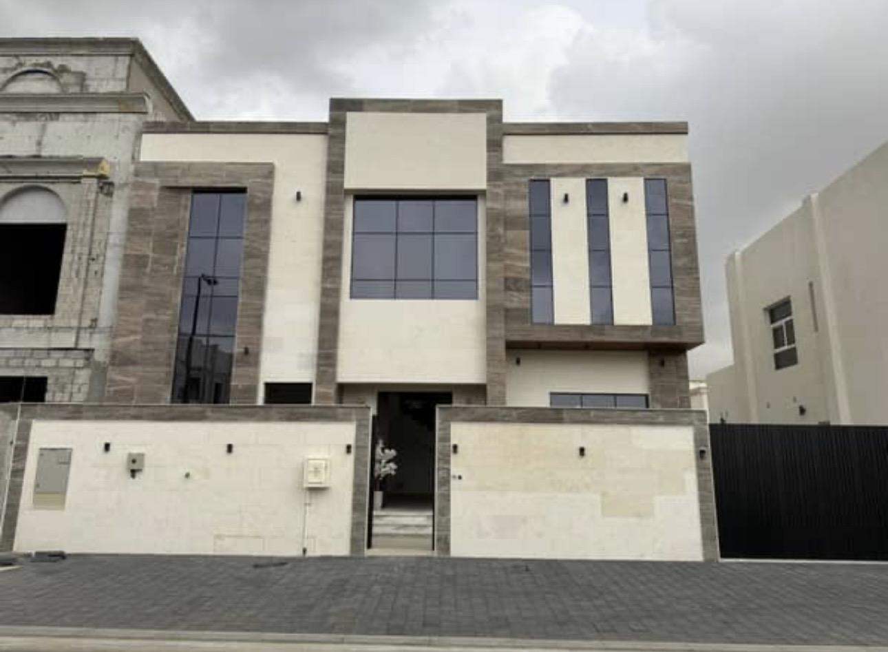 Brand New 4-Bedrooms Villa For Sale\*Majlis\*Master Rooms