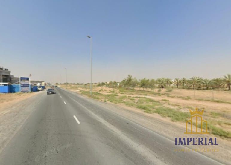 Commercial land (ground floor + mezzanine) for sale in Al-Haliyo 2, prime location, freehold ownership