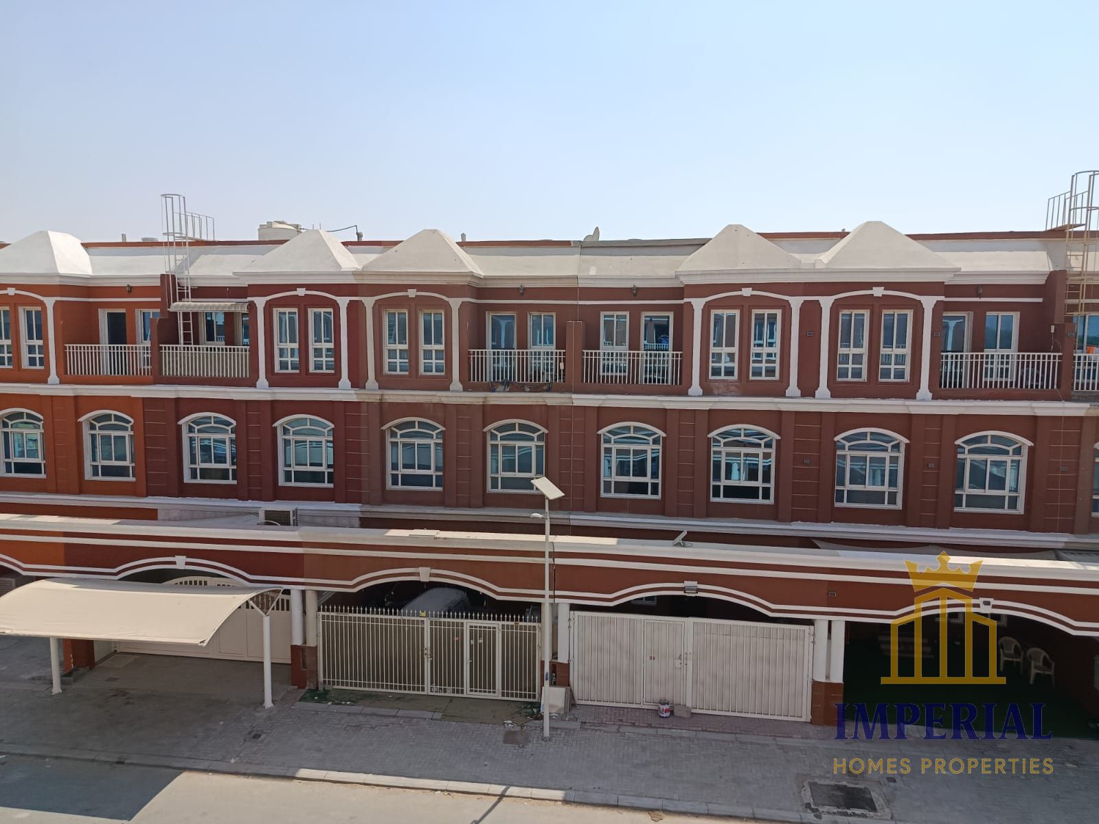 Spacious 4 BR Townhouse in Al Zaheya Gardens