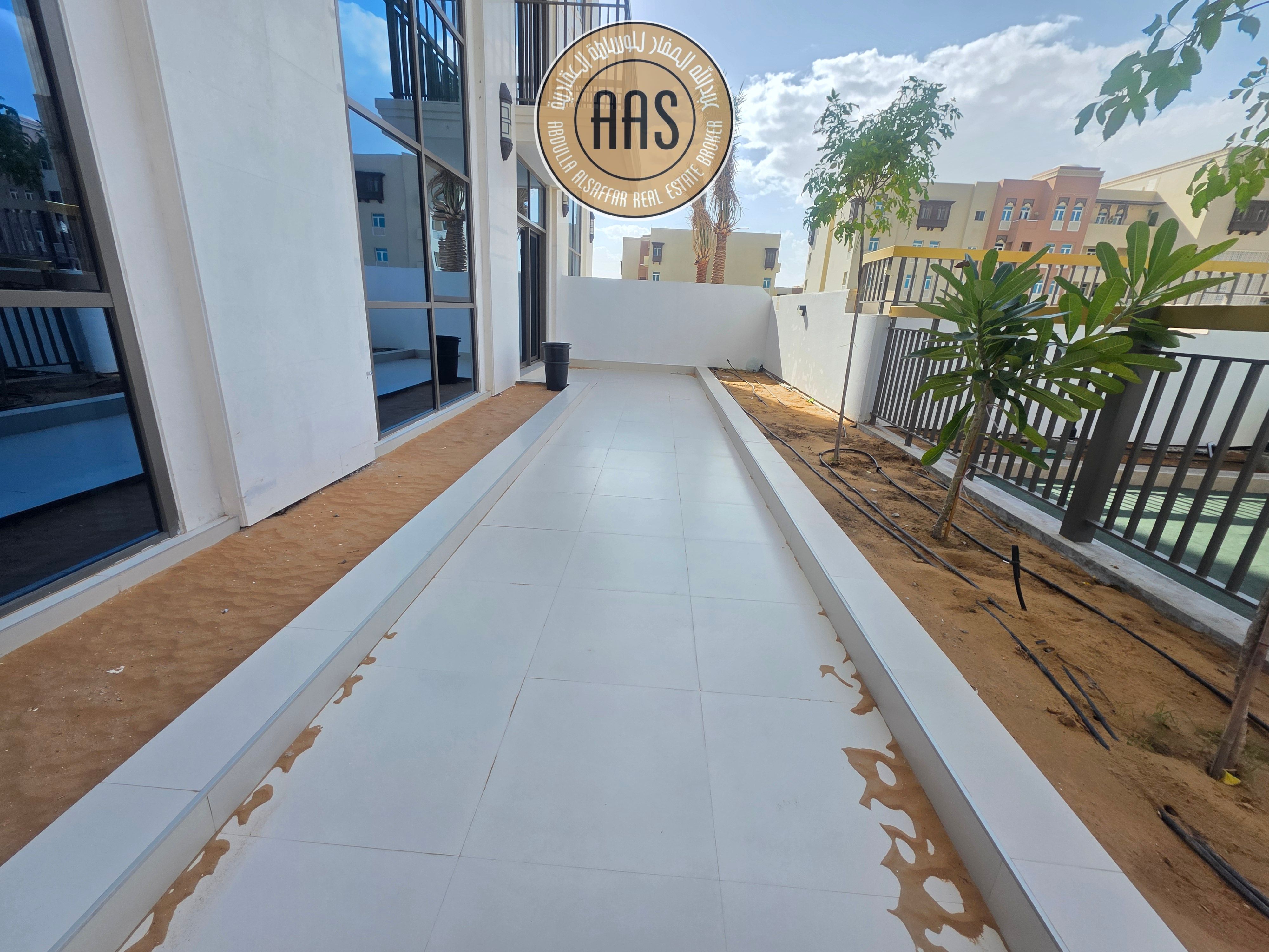 Brand New Luxurious 1bhk Flat With Kitchen Appliances Available Nearby Matro Station