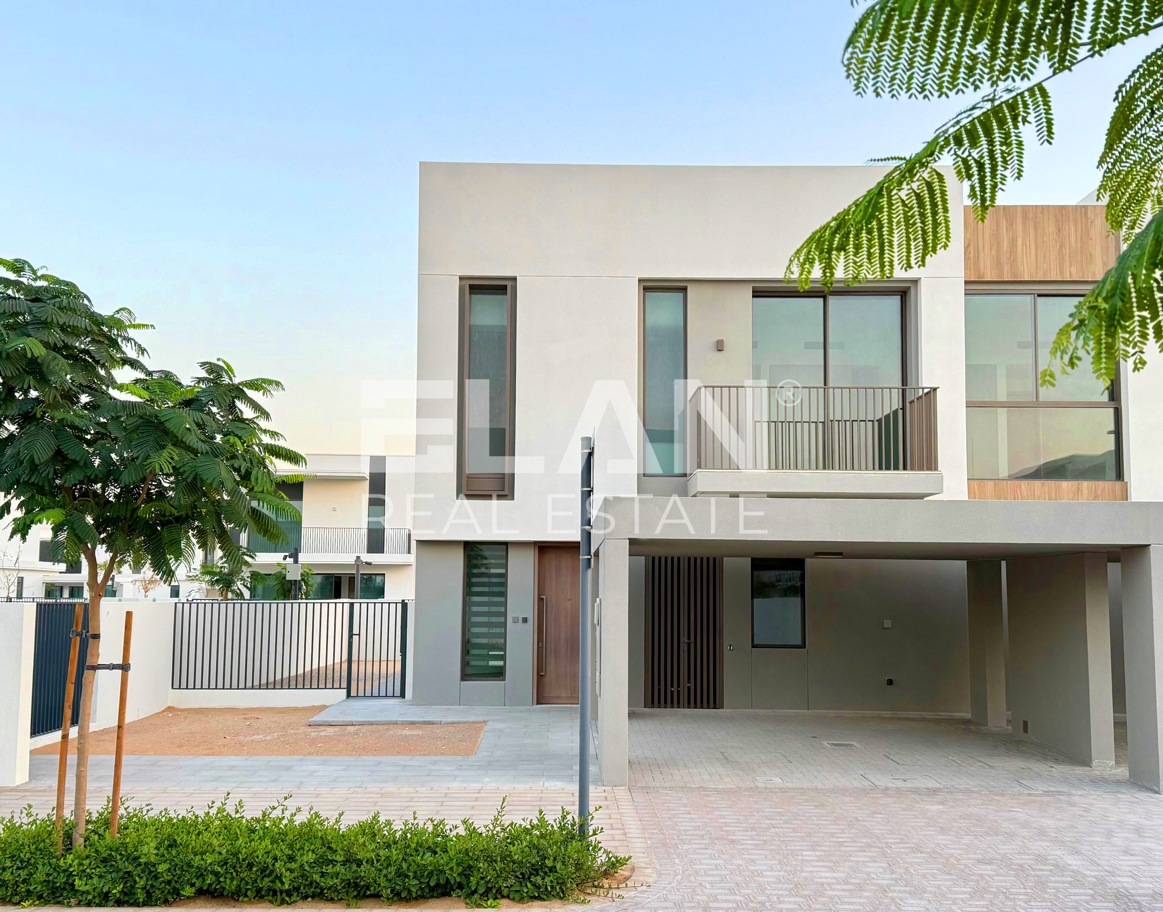 Brand New | Park View | Single Row I Vacant