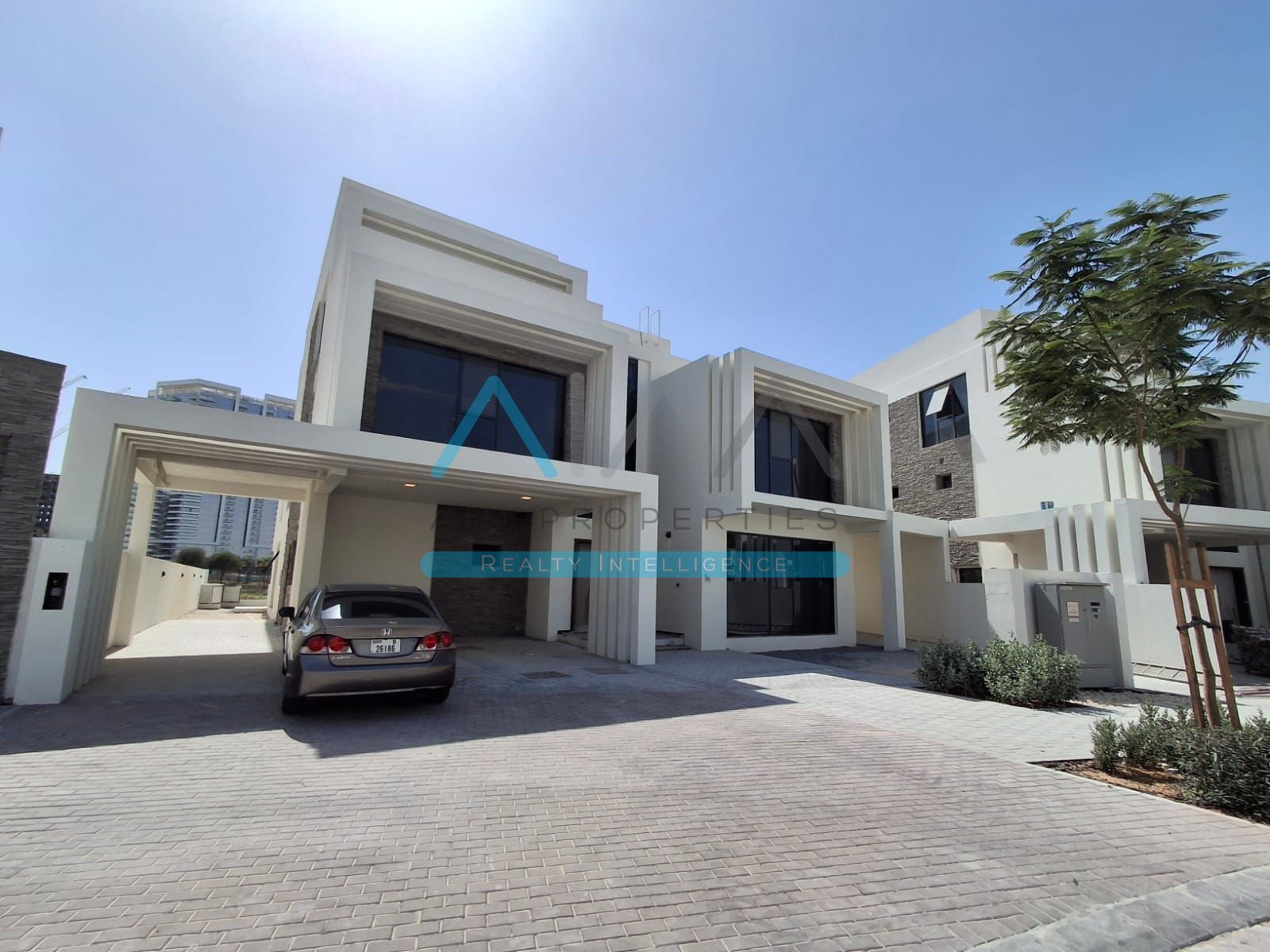 8BR INDEPENDENT VILLA FULL GOLF COURSE VIEW READY TO MOVE BRAND NEW VILLA FOR SALE