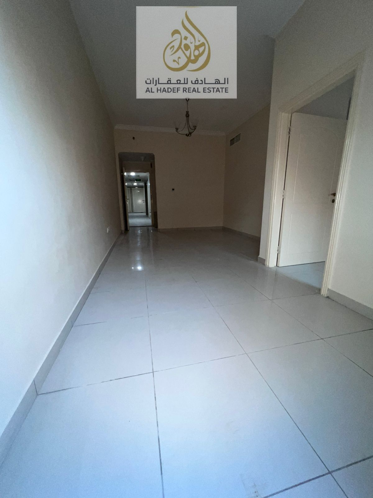 One bedroom and living room with two bathrooms, built-in wardrobes, spacious area, open view, and access to a swimming pool inside the tower. Excellen