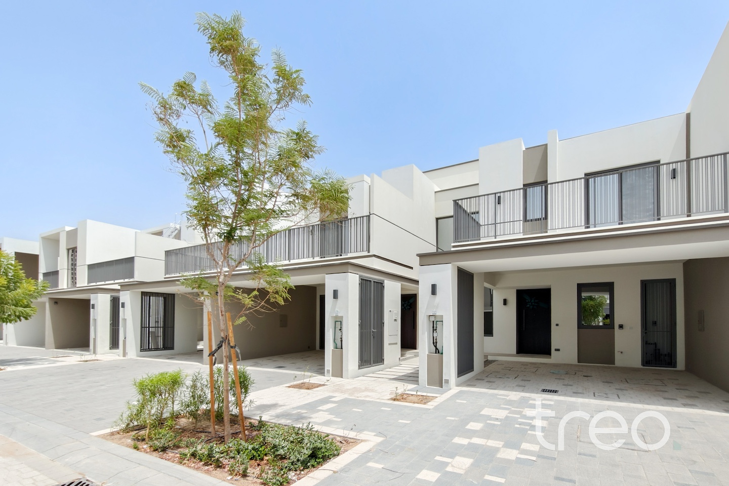 Single Row | Vacant Now | Near Amenities