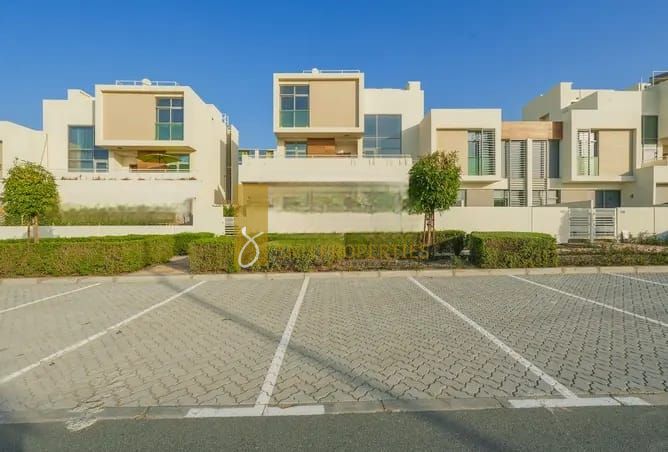 MOTIVATED SELLER | GROUND FLOOR UNIT | GOOD ROI | GARDEN UNIT
