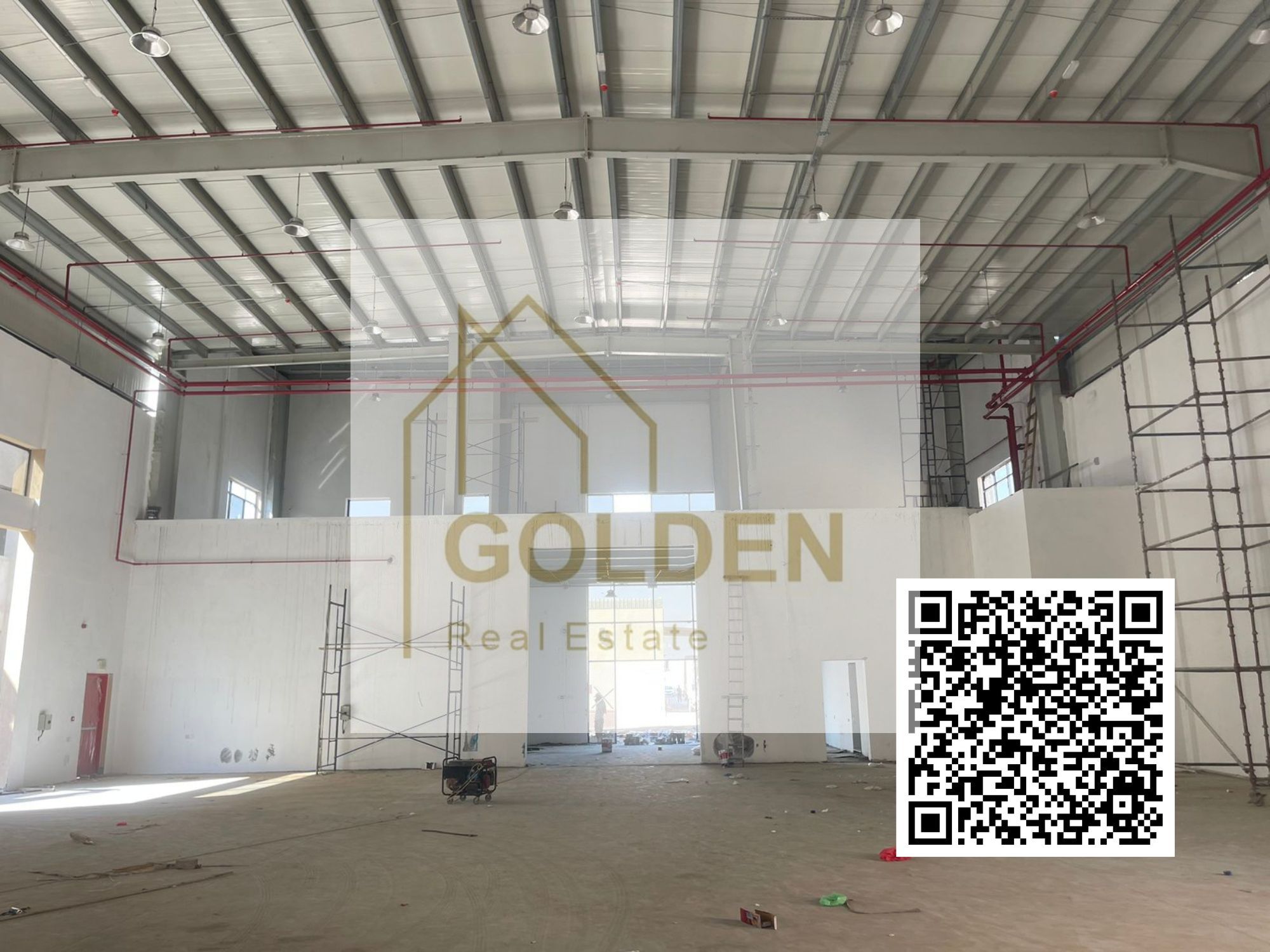 Warehouse for Rent – Umm Al Quwain Large-Scale Warehouse with High Power Capacity in a Strategic Location,