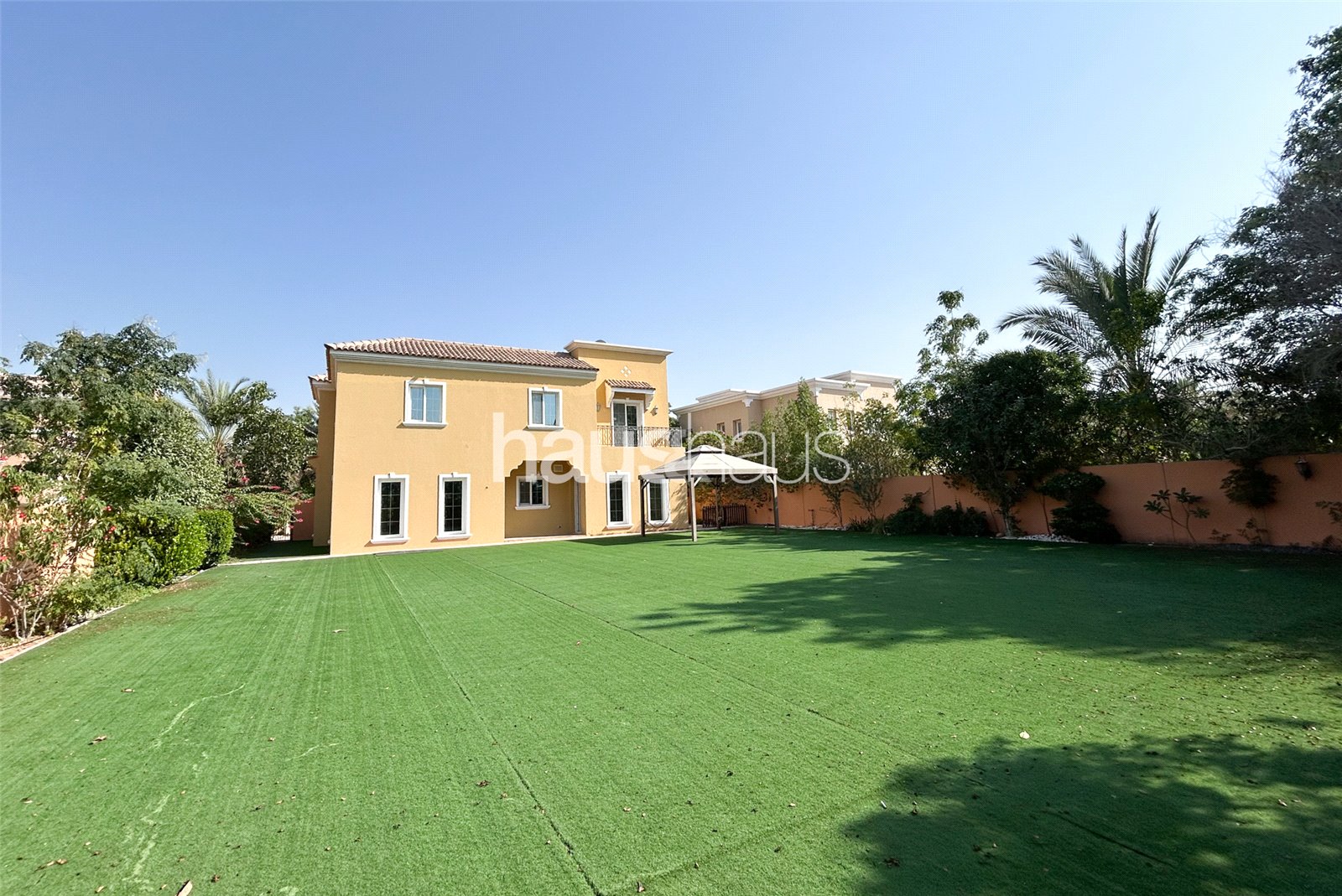 Upgraded Kitchen | 4 Bed + Maids | Huge Plot