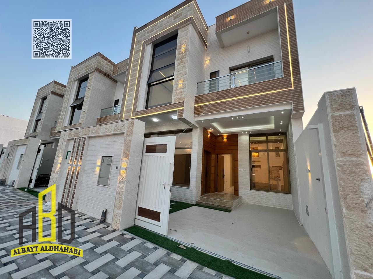 Villa with roof for sale, including registration fees, water and electricity, directly opposite a park.
