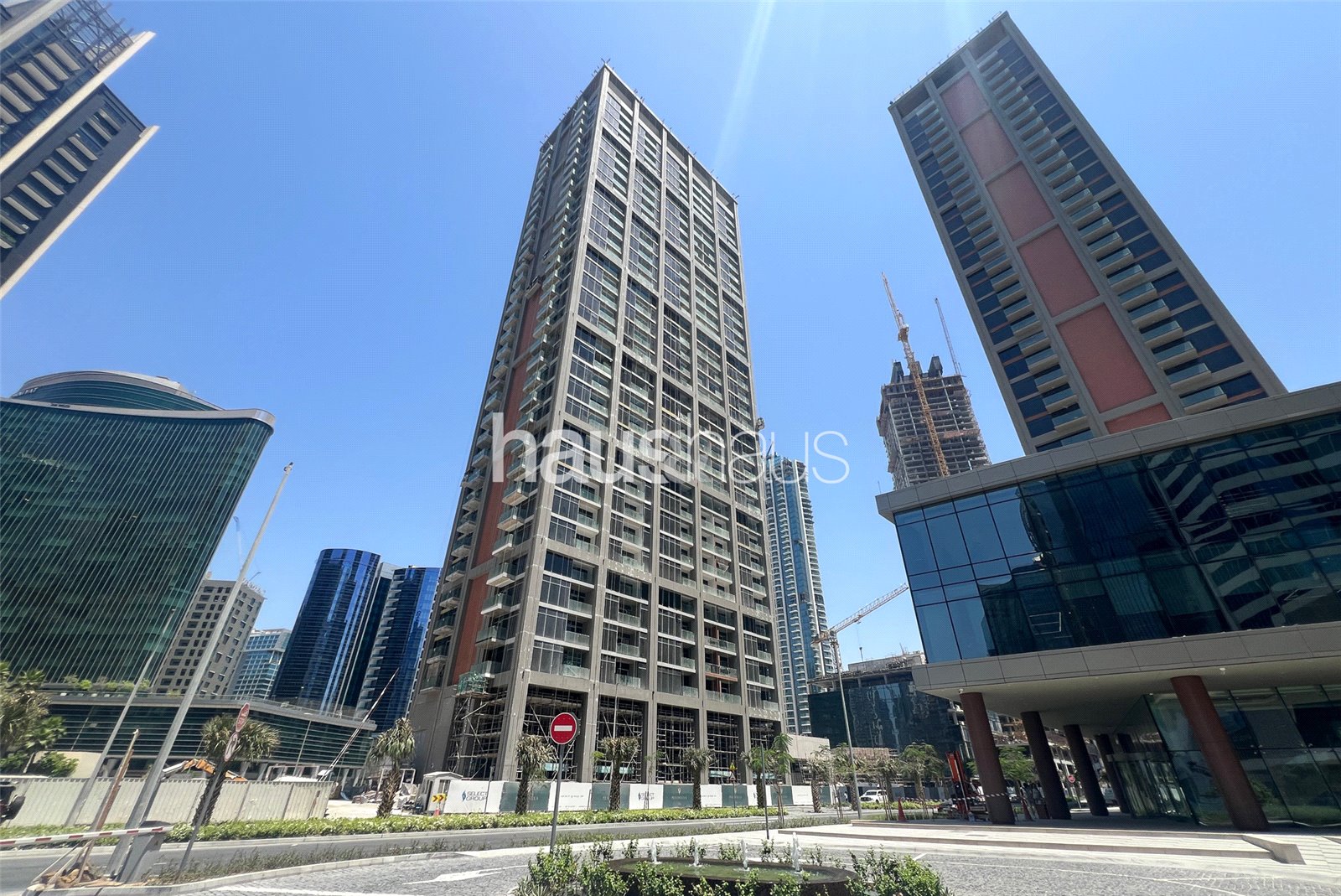 One Bedroom | Canal View | Completion April