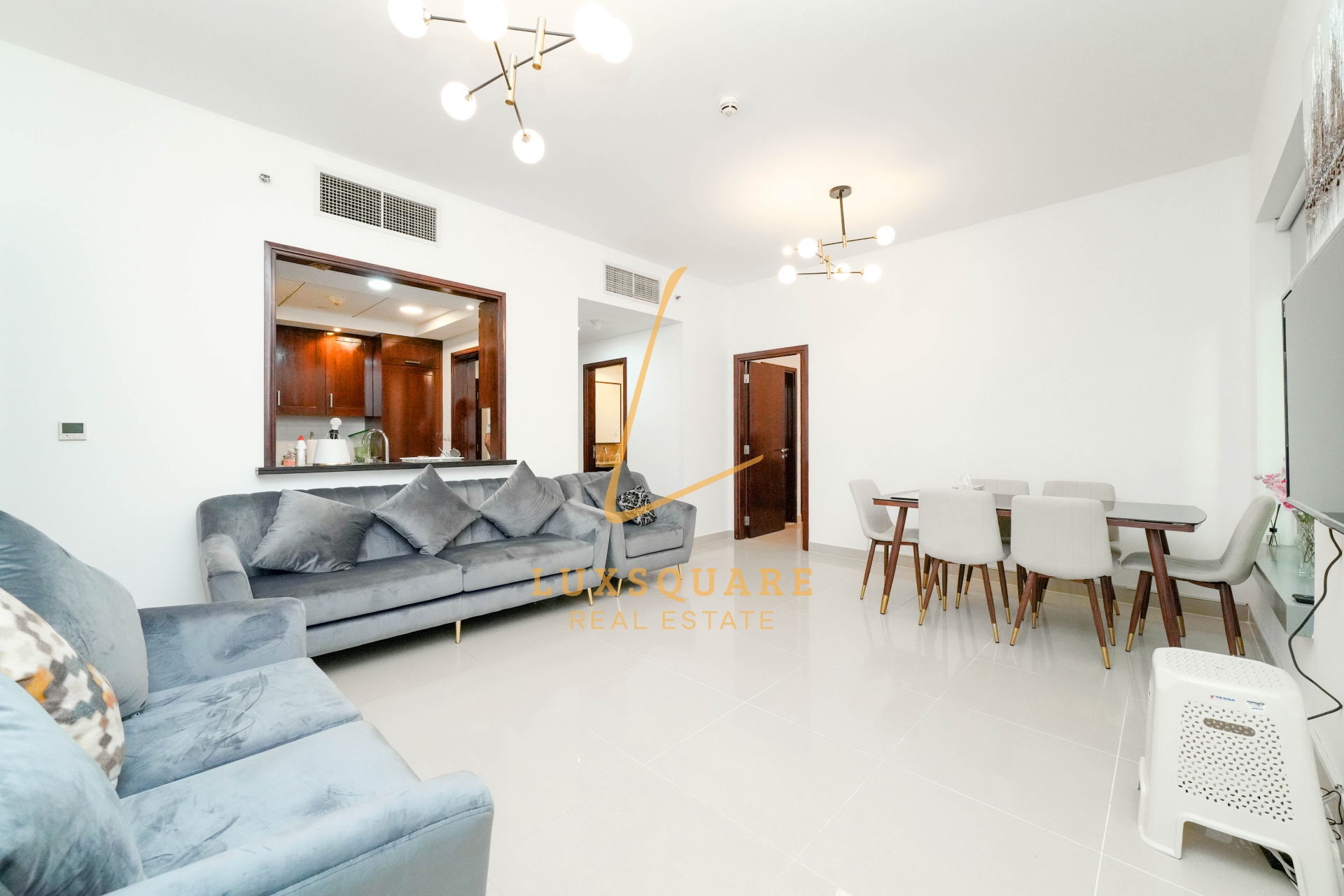 Fully furnished| large terrace|vacant| low floor