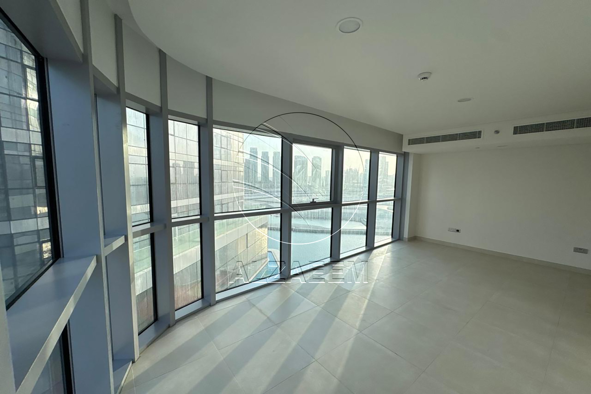 √ FULL Canal View| 2 Balconies | Vacant √