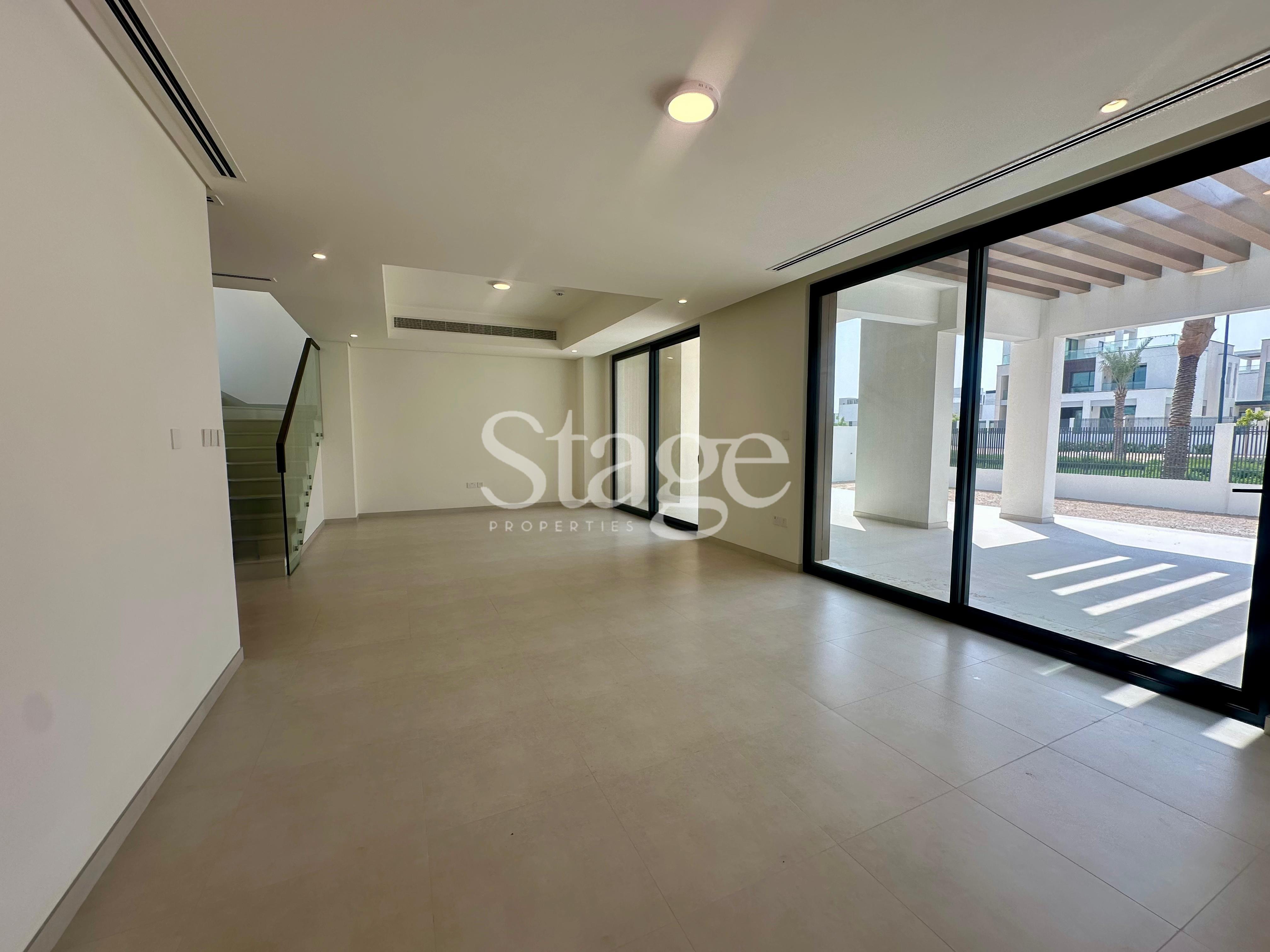 SPACIOUS | BRAND NEW | PARK VIEW | SINGLE ROW