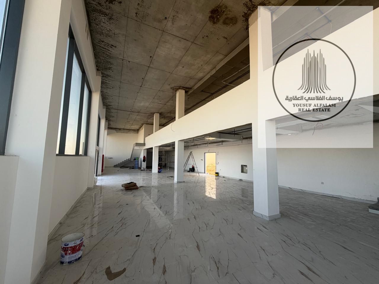 Land area 41,000 feet, 500 kilowatts of electricity, with offices, workers' rooms and shops.