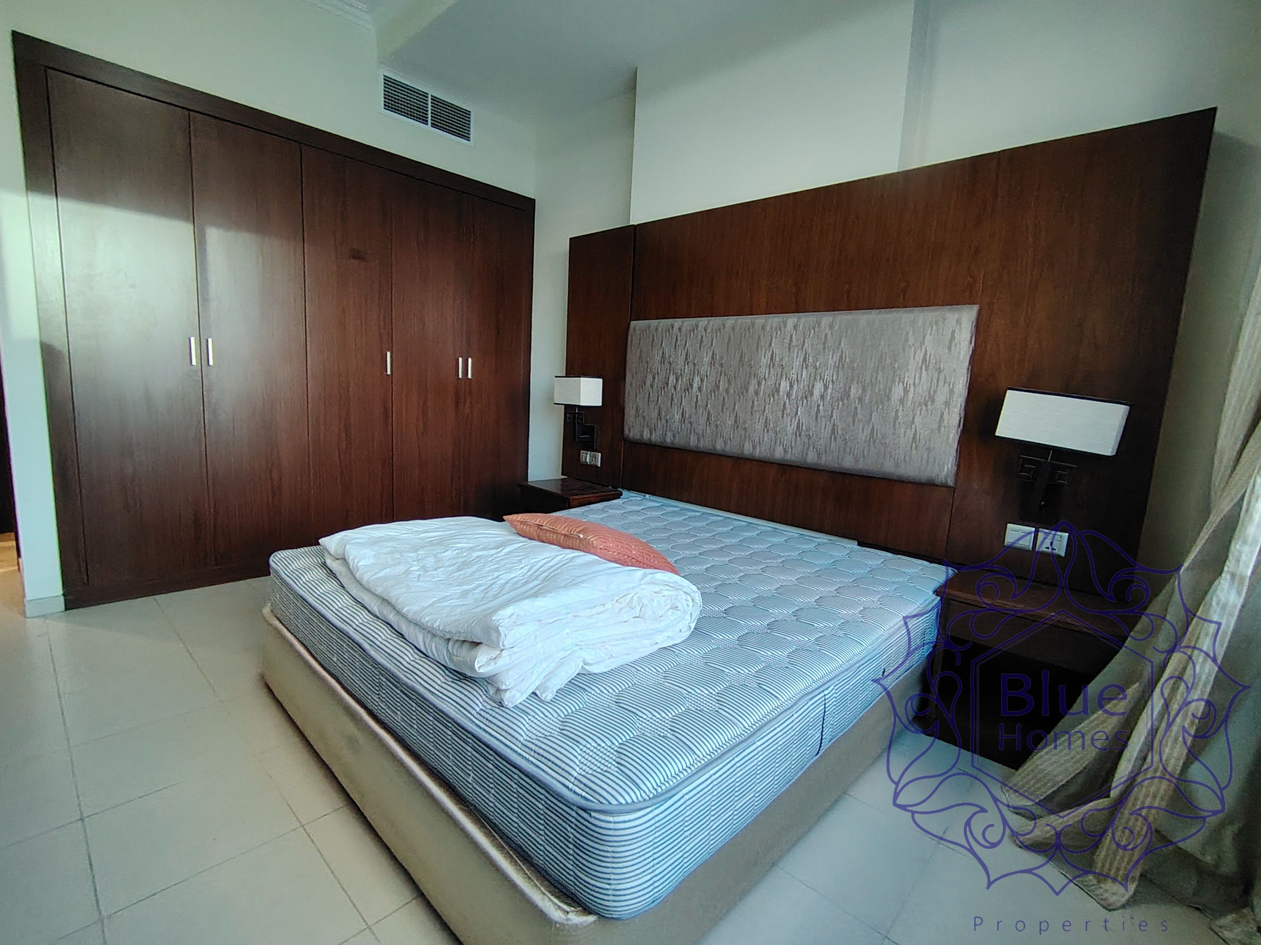 FULLY FURNISHED 1BHK IN 78K FAMILY BUILDING