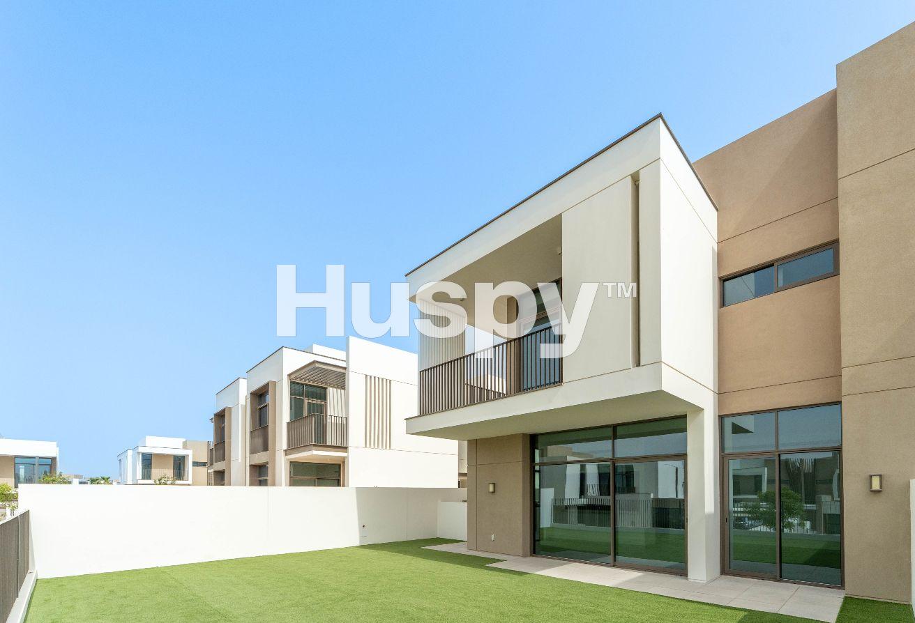 10 Cheques | Close To Pool | Fully Landscaped