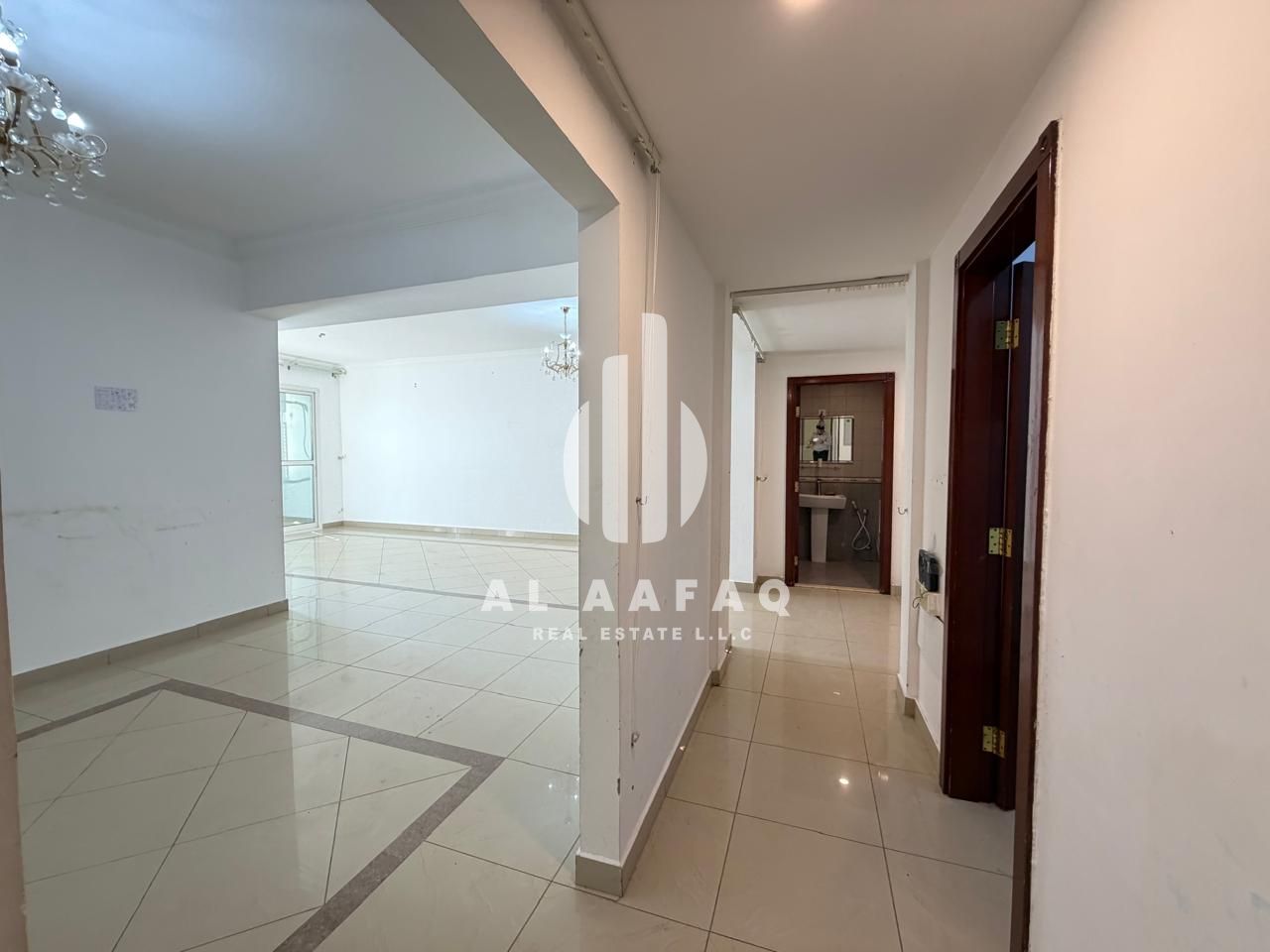 Spacious 2BHK| Parking free | Sea View