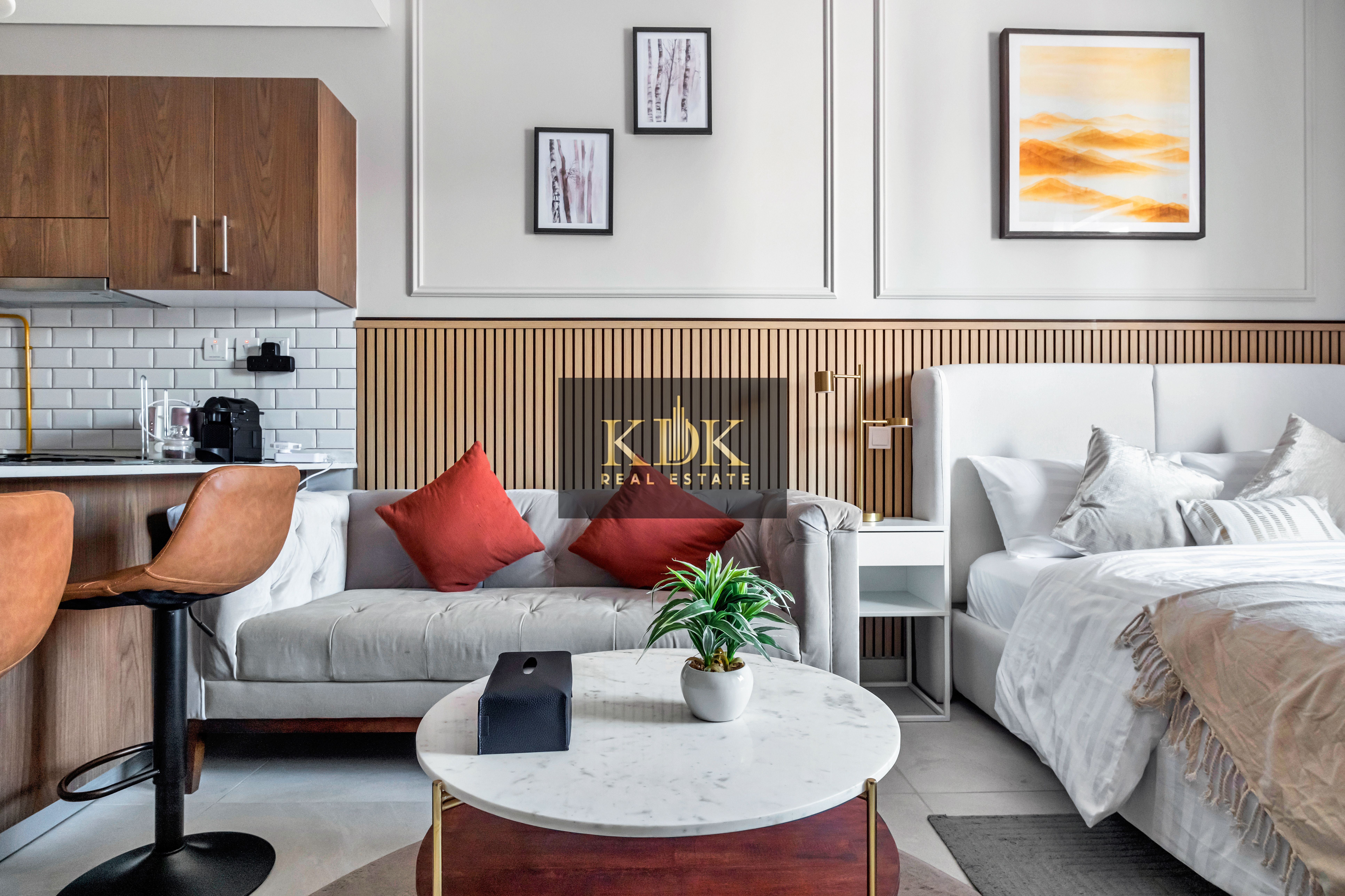 FULLY FURNISHED | SPACIOUS | VACANT IN FEB