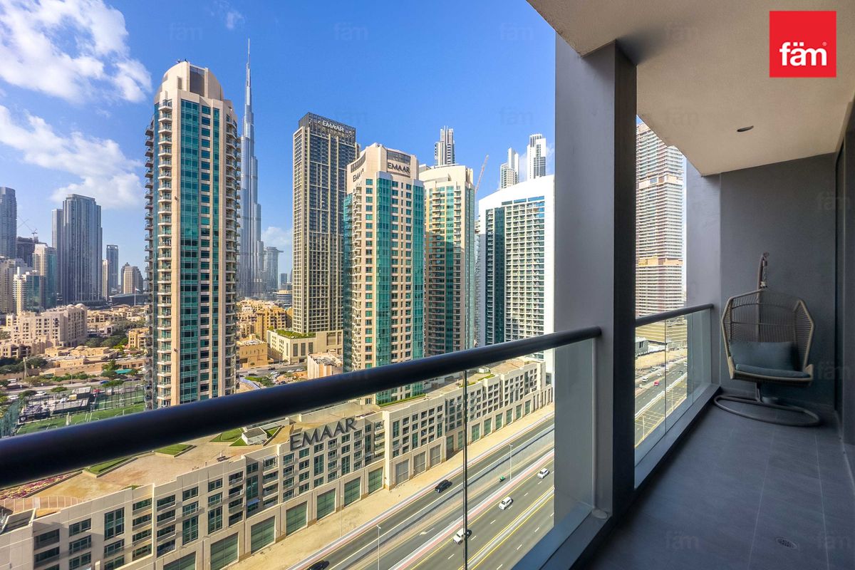 Elegant 3br | Burj Khalifa View | Fully Furnished