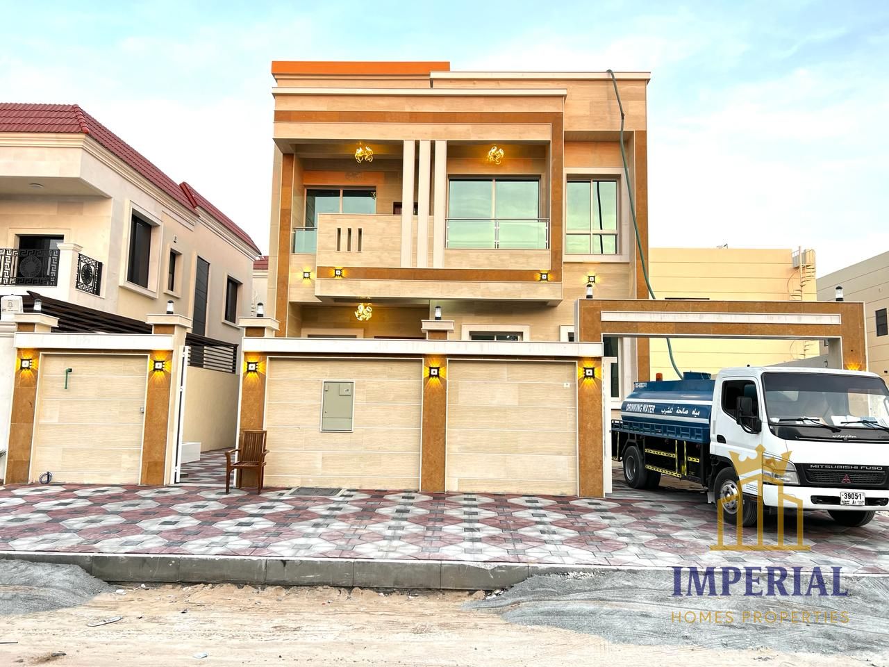 Spacious5 BR Villa in Al Yasmeen 1 for Rent