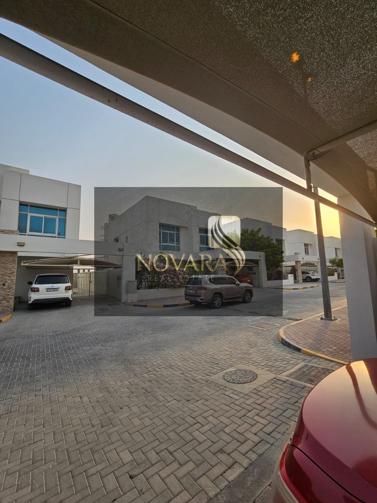 A unique opportunity to rent a villa with a modern design and high-end finishes in a strategic and quiet location in Al Jurf 2 area.