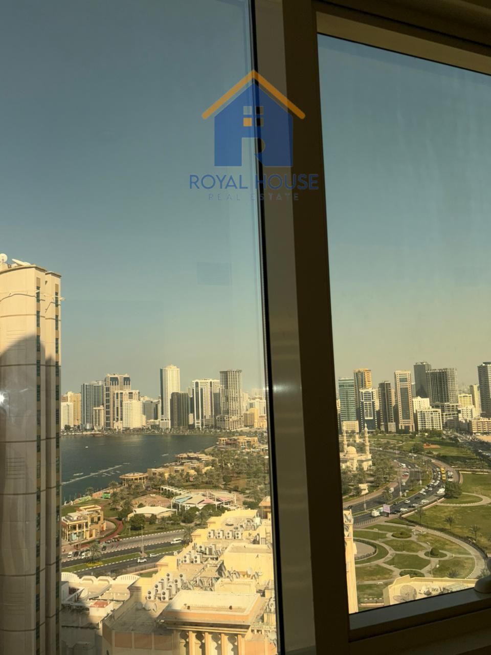 Spacious 2 BR with Sea Views in Al Majaz 2