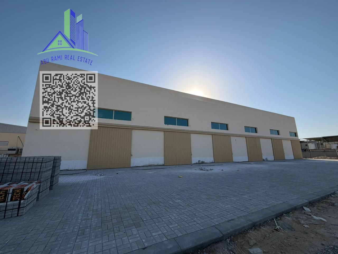 Warehouse for rent in Ajman, Al Jurf area (Industrial 3), 22 kW electricity, 3 phase (2940 sq ft)