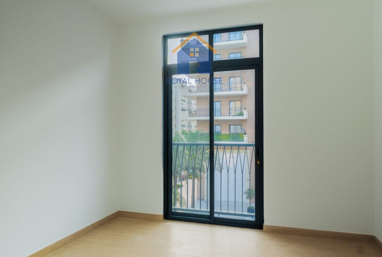 apartment for sale Three rooms and a hall in Al Khan