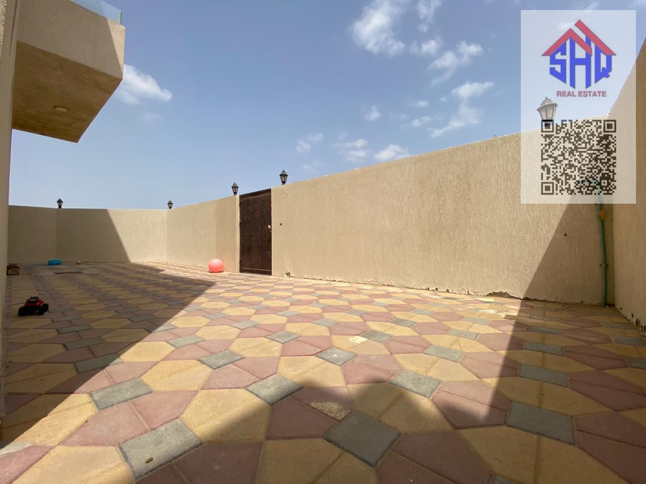 Beautiful modern design villa for sale including water and electricity freehold for all nationality