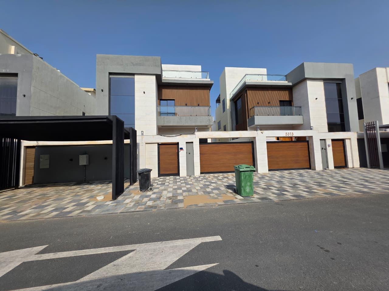 Villa in Al Yasmin, first occupancy, consisting of 5 master bedrooms, a living room, a majlis, and a roof terrace.