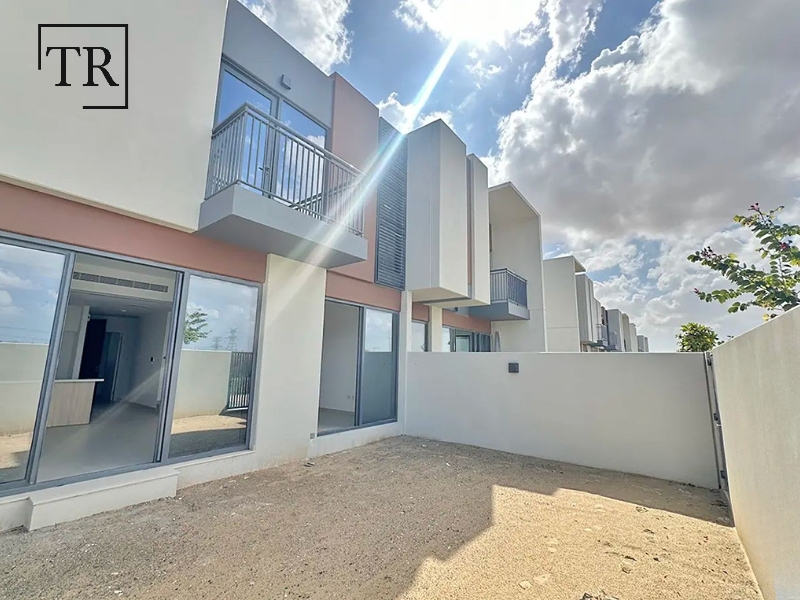 Single Row |Wide Layout| Maid+Study | Family Ideal