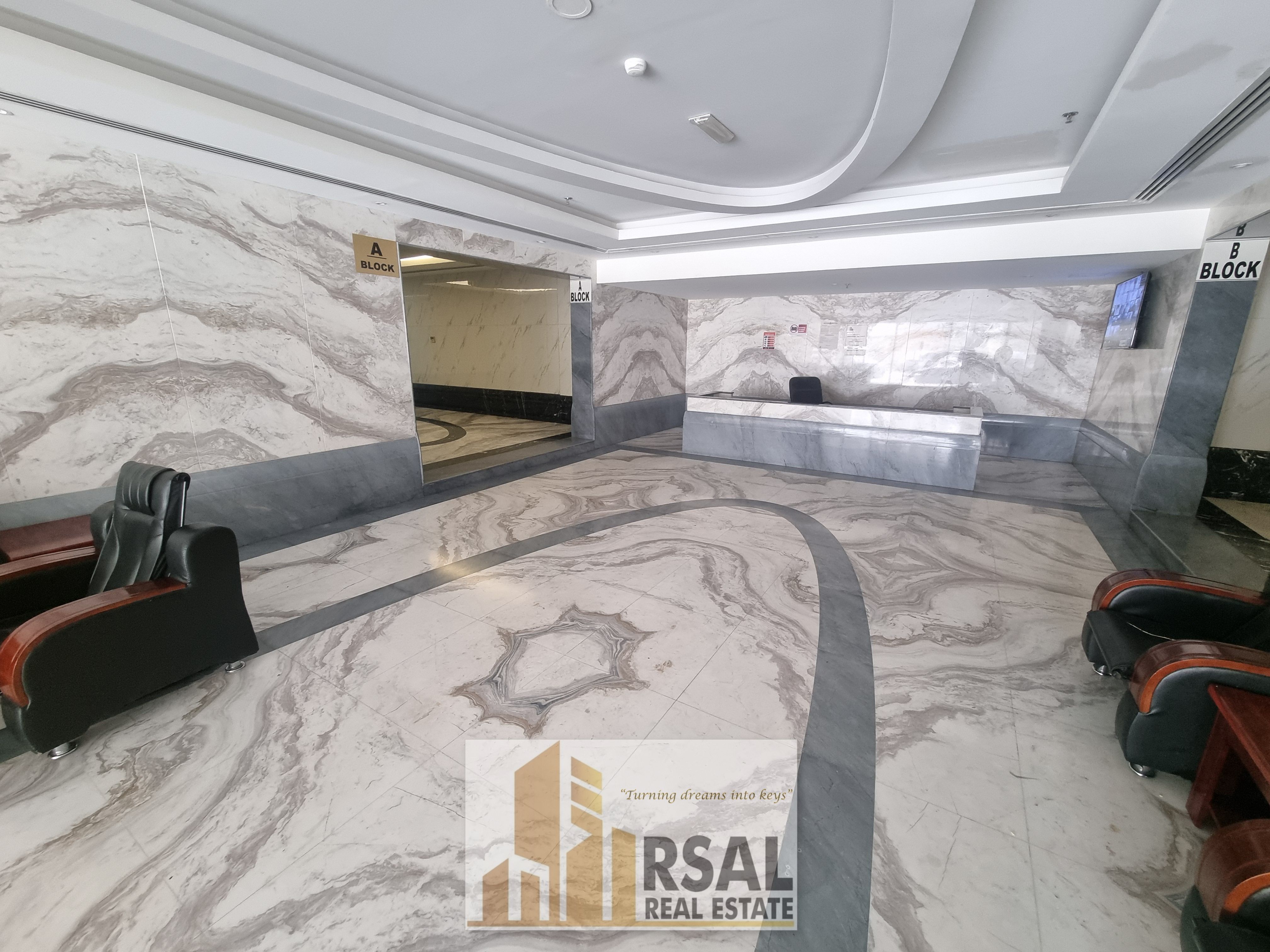 Branded Lavish Family 3Bhk with Balcony //Afordable Price//Coverd parking//Ready to Move//Easy Payment//Close to Muwaileh Park