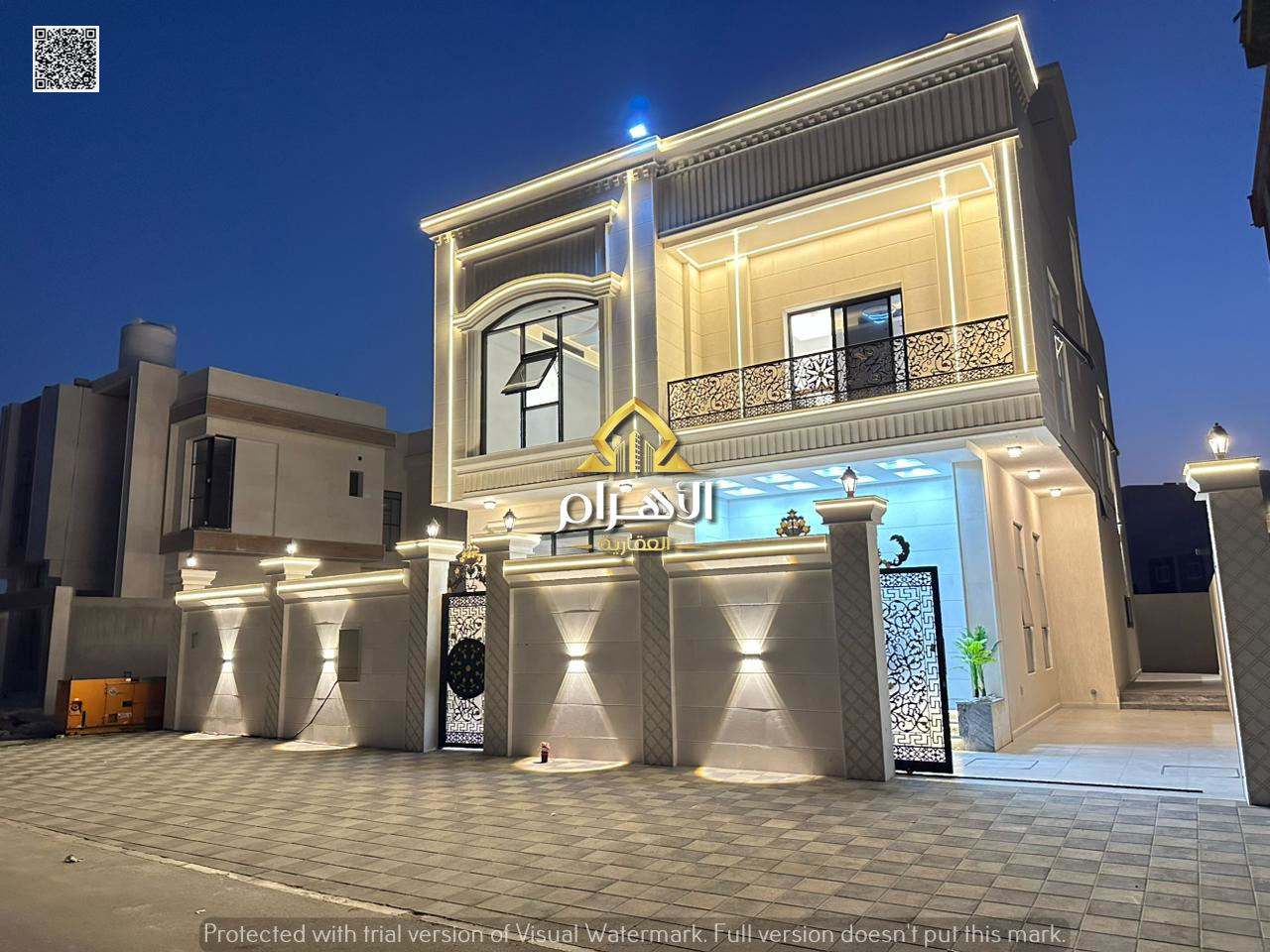 A unique opportunity to own a villa with an elegant classic design, a swimming pool, and a rooftop terrace in Al-Haliyo 2, in a prime location, at a p
