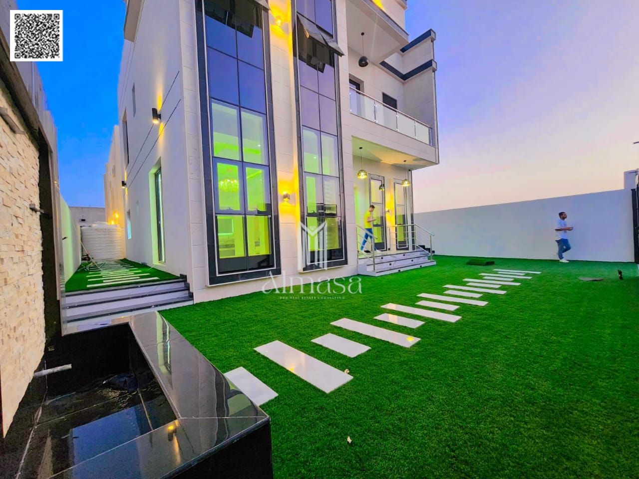 3 bedrooms with a garden, registration fees included. Freehold ownership for all nationalities.