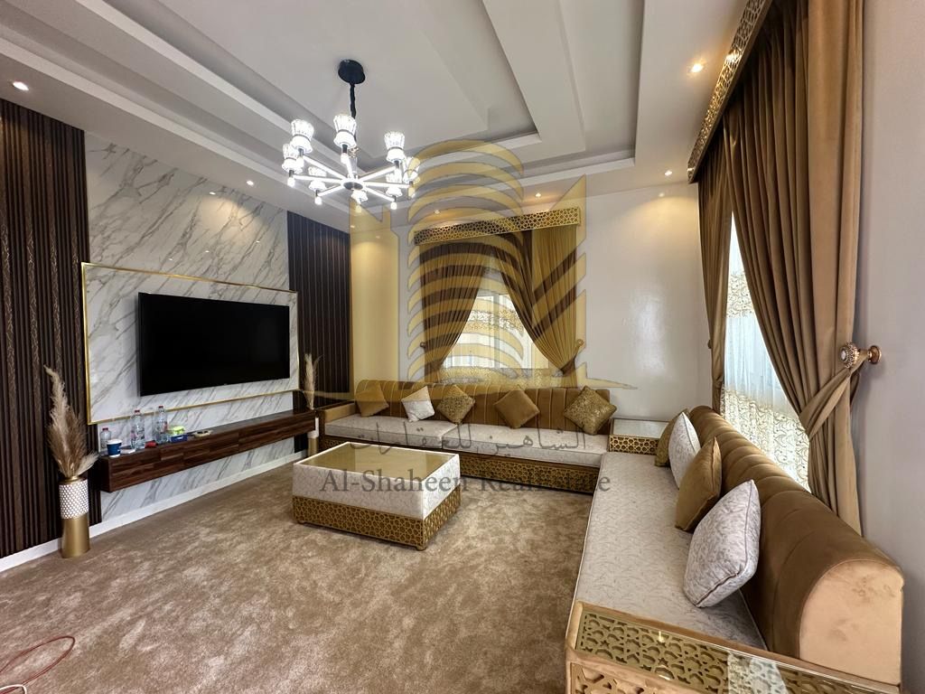 Villa for Rent in Ajman - Al Zahiyah Personalized Finishing | Prime Location | Spacious Areas A luxurious villa with a distinctive, personalized finish, designed for comfort and privacy, in a strategic location close to all services and main exits. Spec