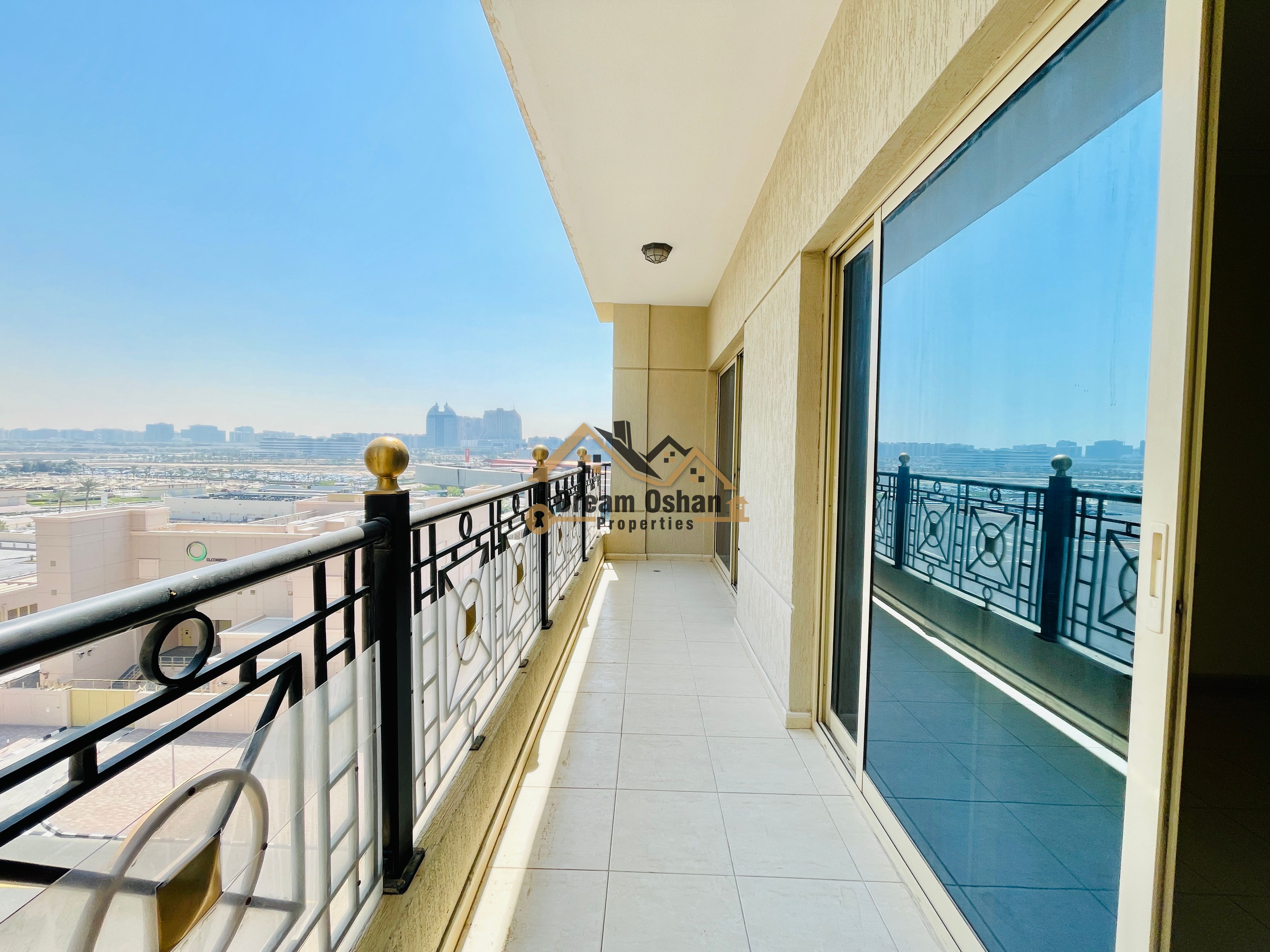 CLOSE KITCHEN_NEAR DIGITAL PARK_ALL AMENITIES_2BR 85K
