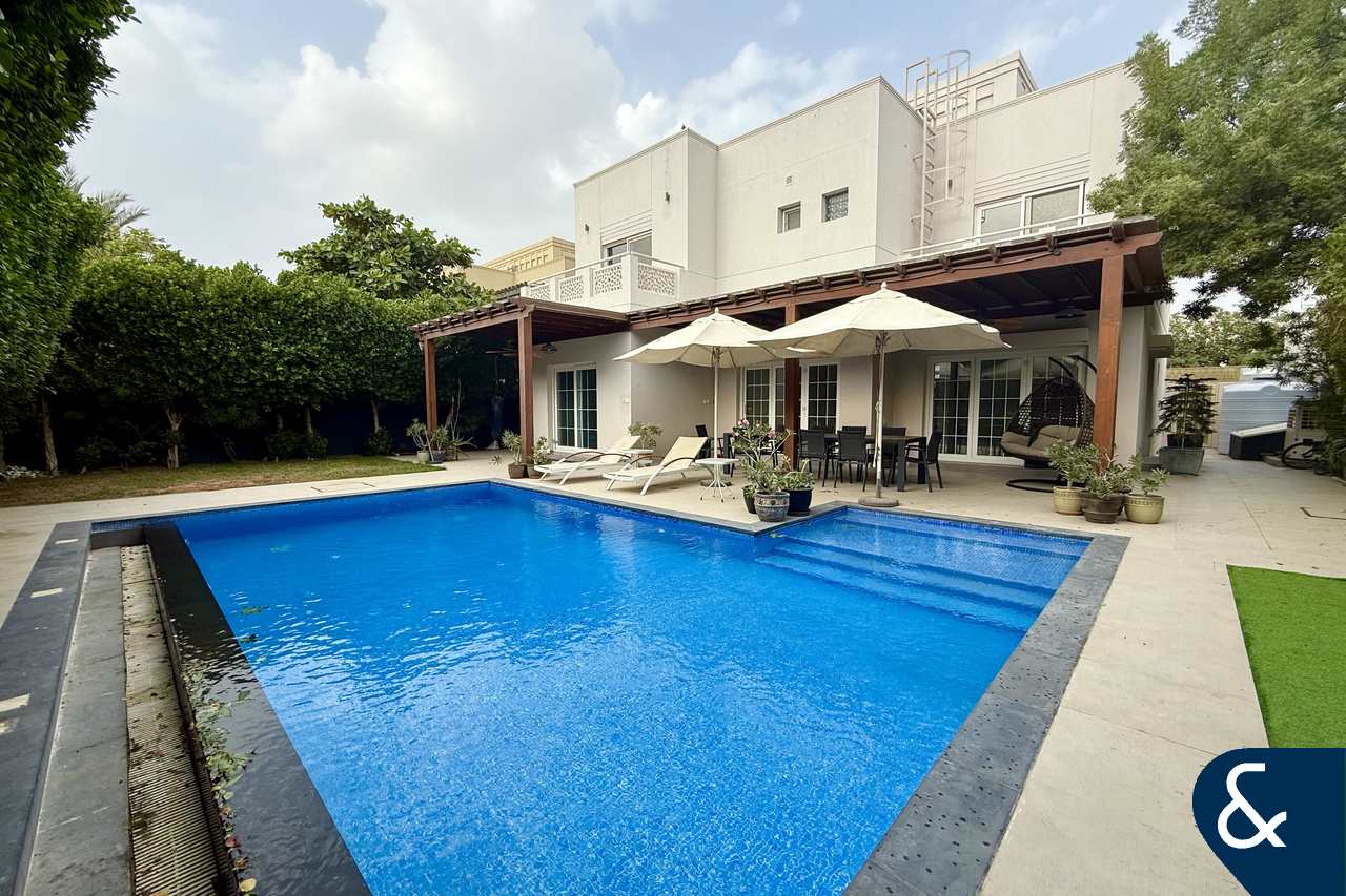 Type 16 | Private Pool | Furnished | Maids
