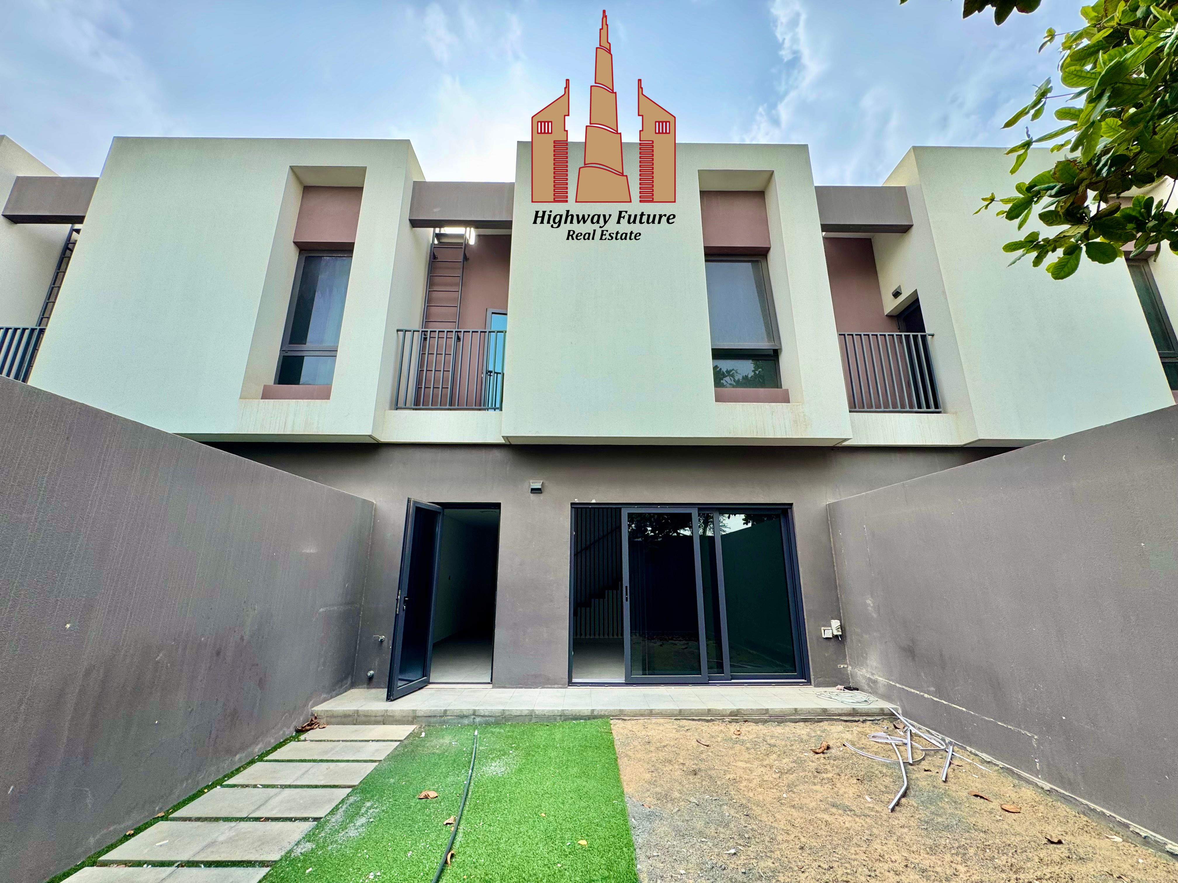 Modern luxurious 2 BHK townhouse/ maid room / backyard in Sarab AL jada community