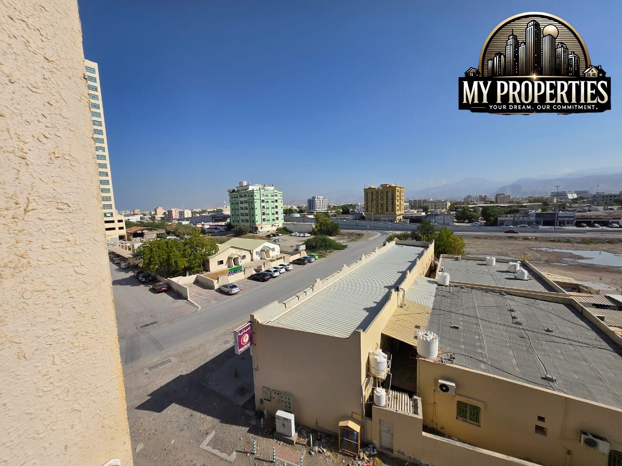 Al Qasidat Studio, Ras Al Khaimah Prime location with a stunning view. Features a private balcony and is ready for immediate move-in.