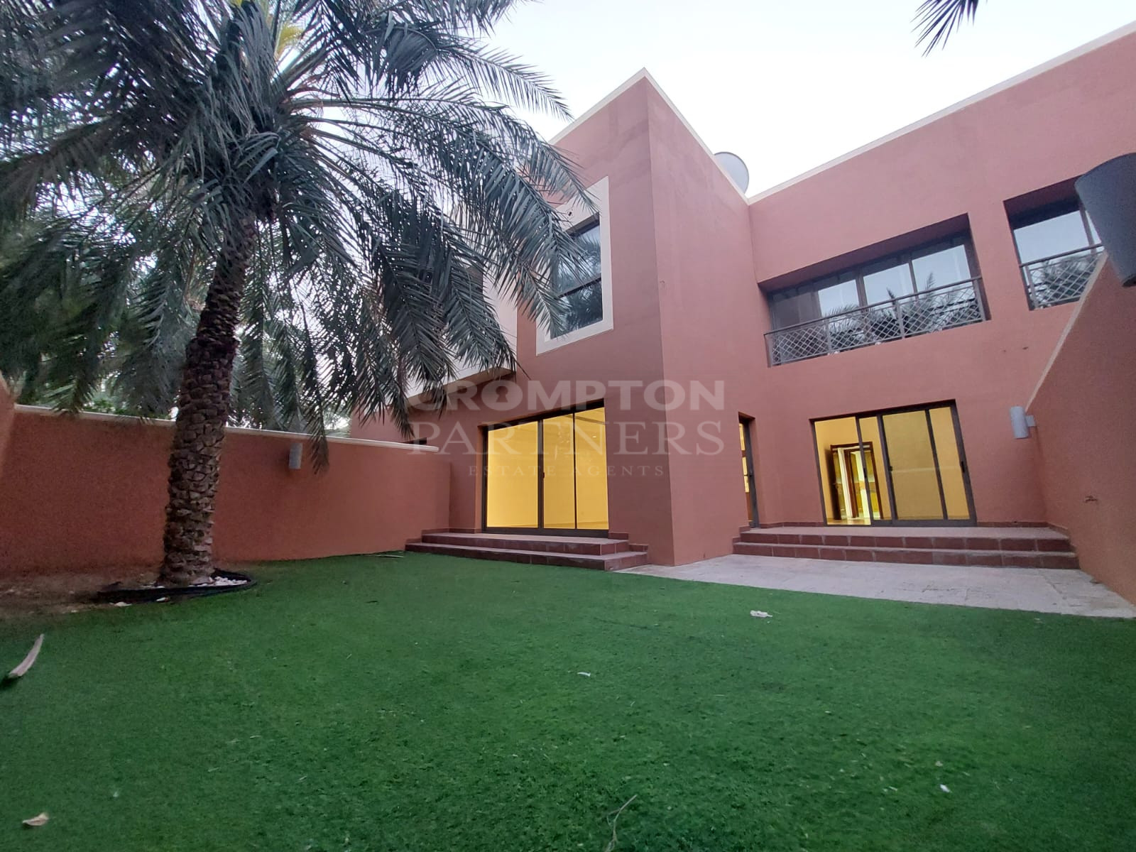 Single Row 4BR + M Villa | Open to Expat Buyers